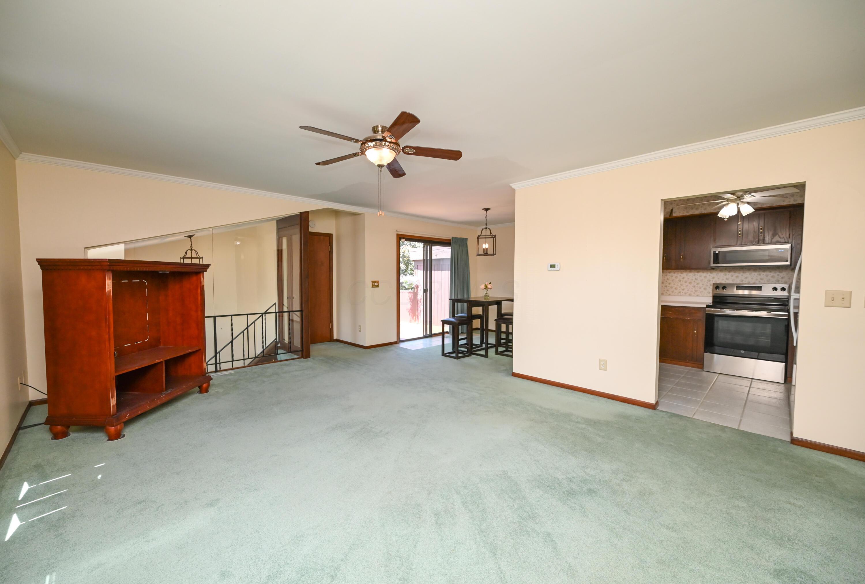 1208 Crescent Heights Road Property Photo 9