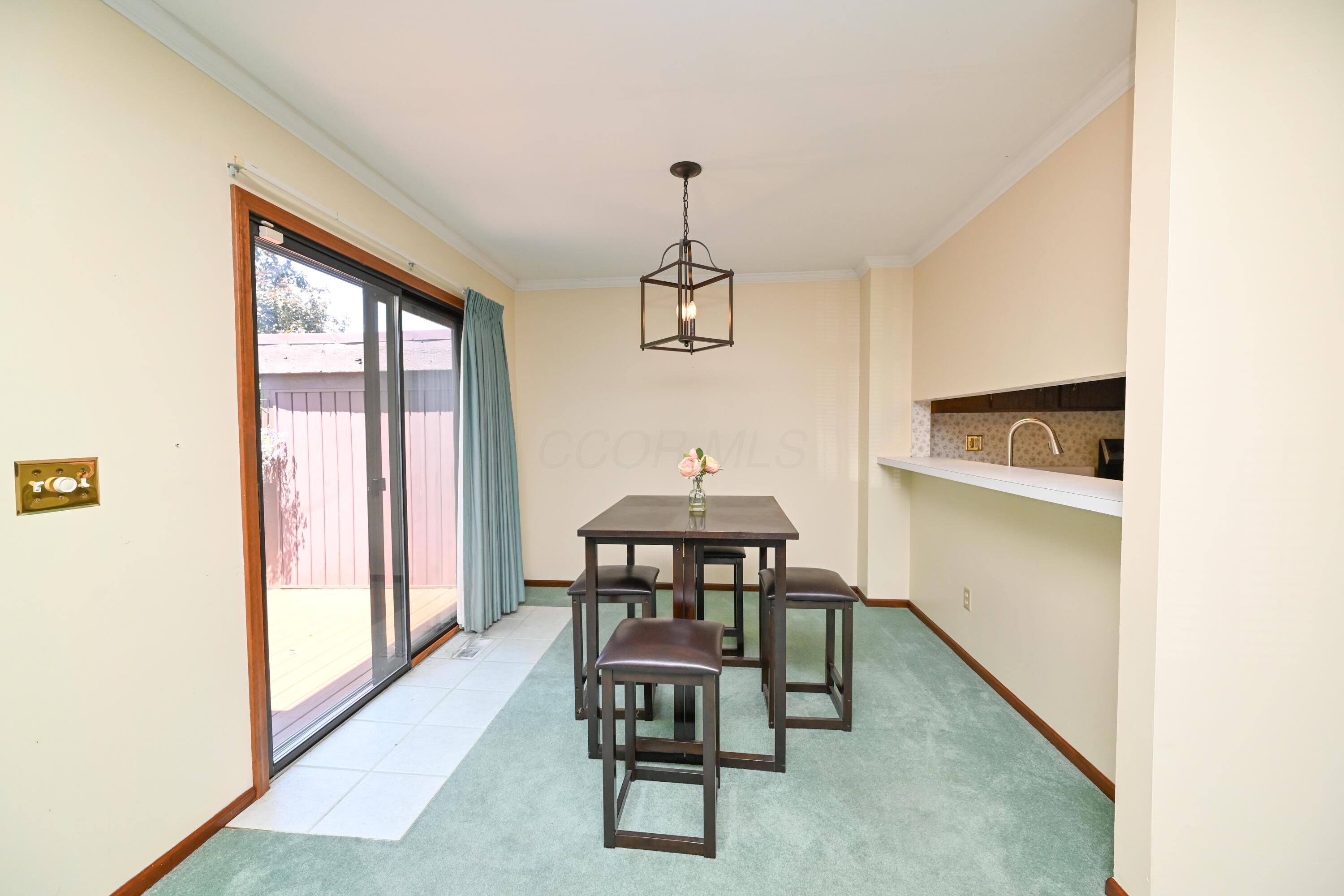 1208 Crescent Heights Road Property Photo 12