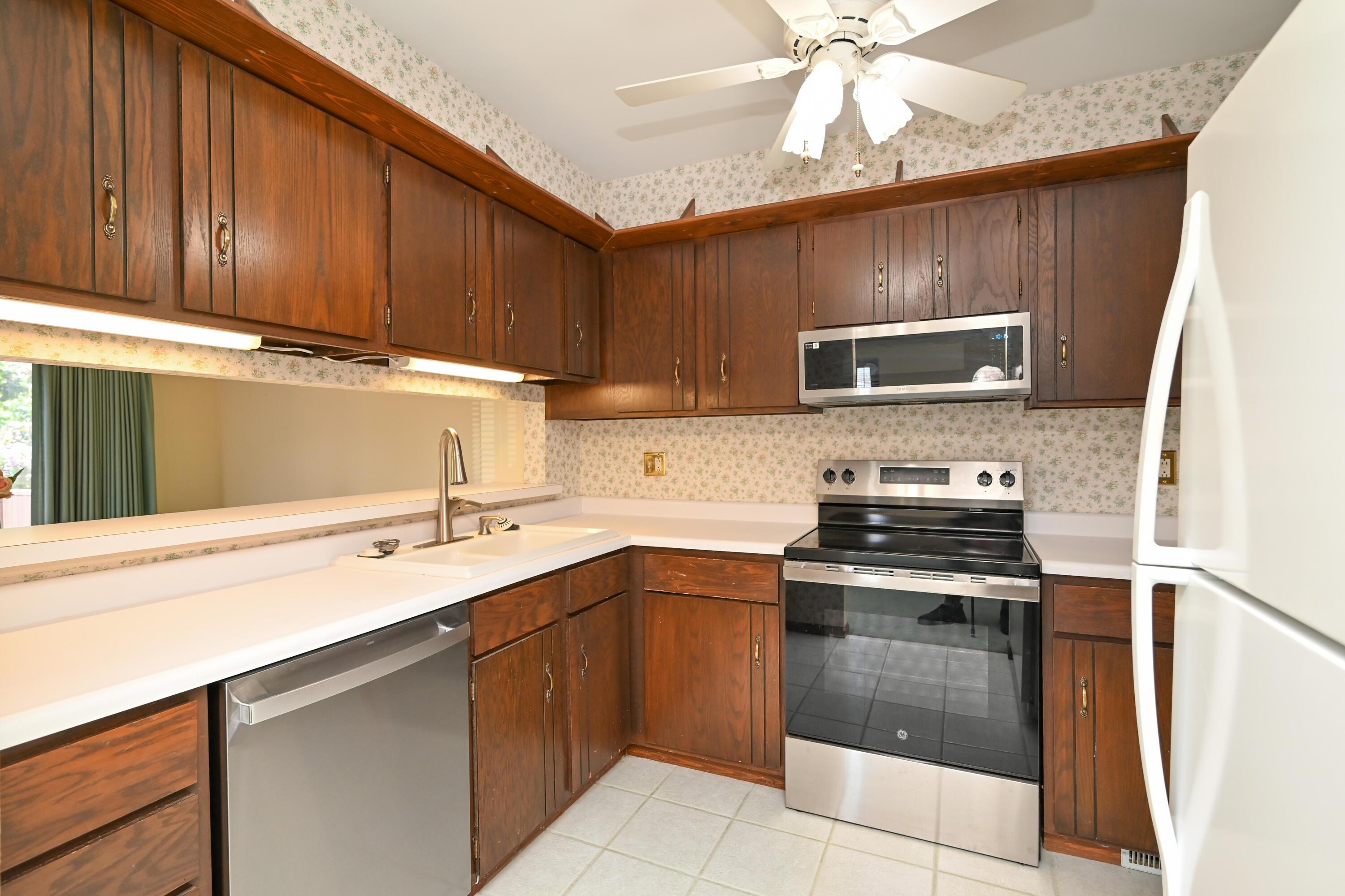 1208 Crescent Heights Road Property Photo 14