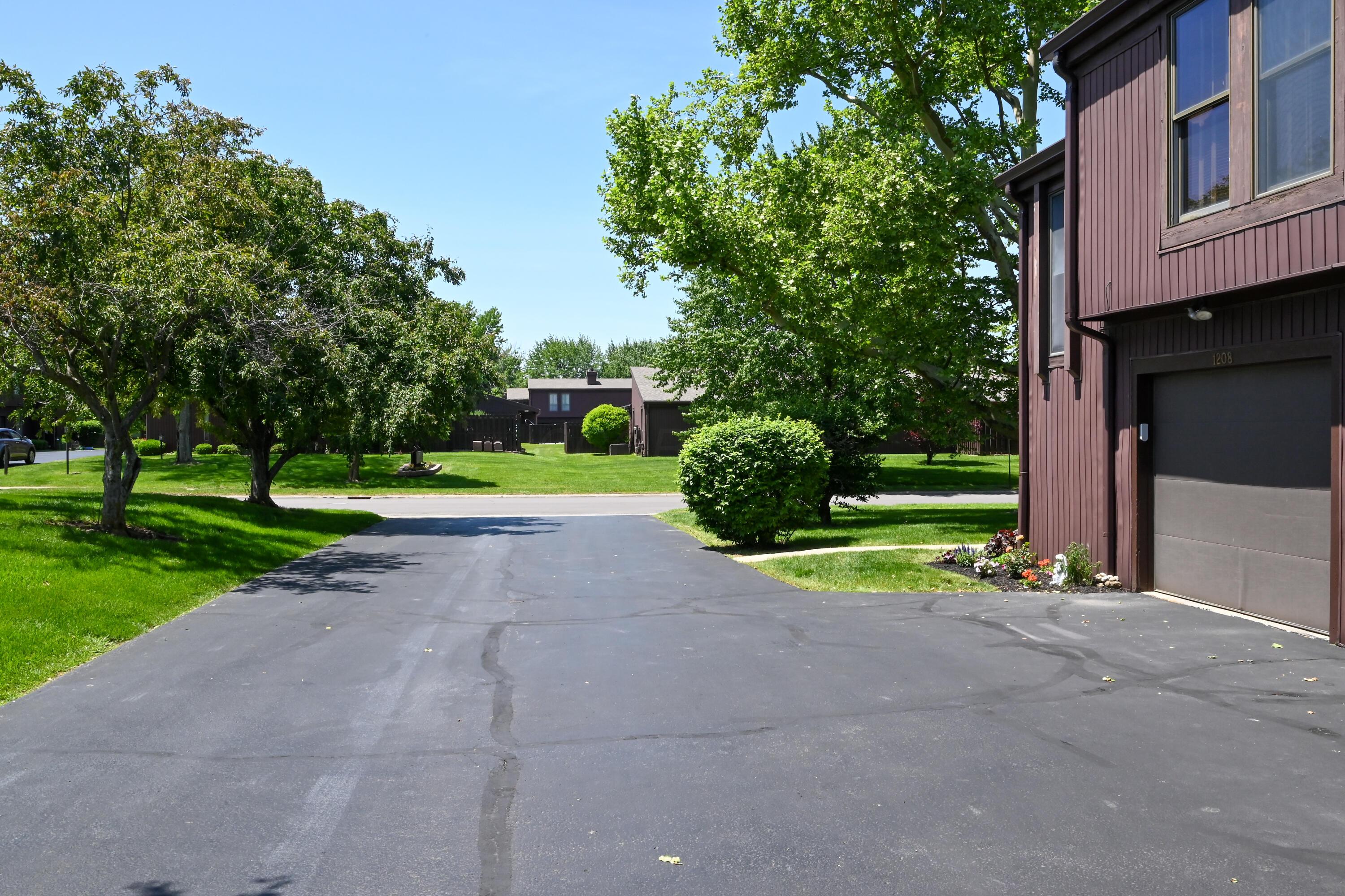 1208 Crescent Heights Road Property Photo 42