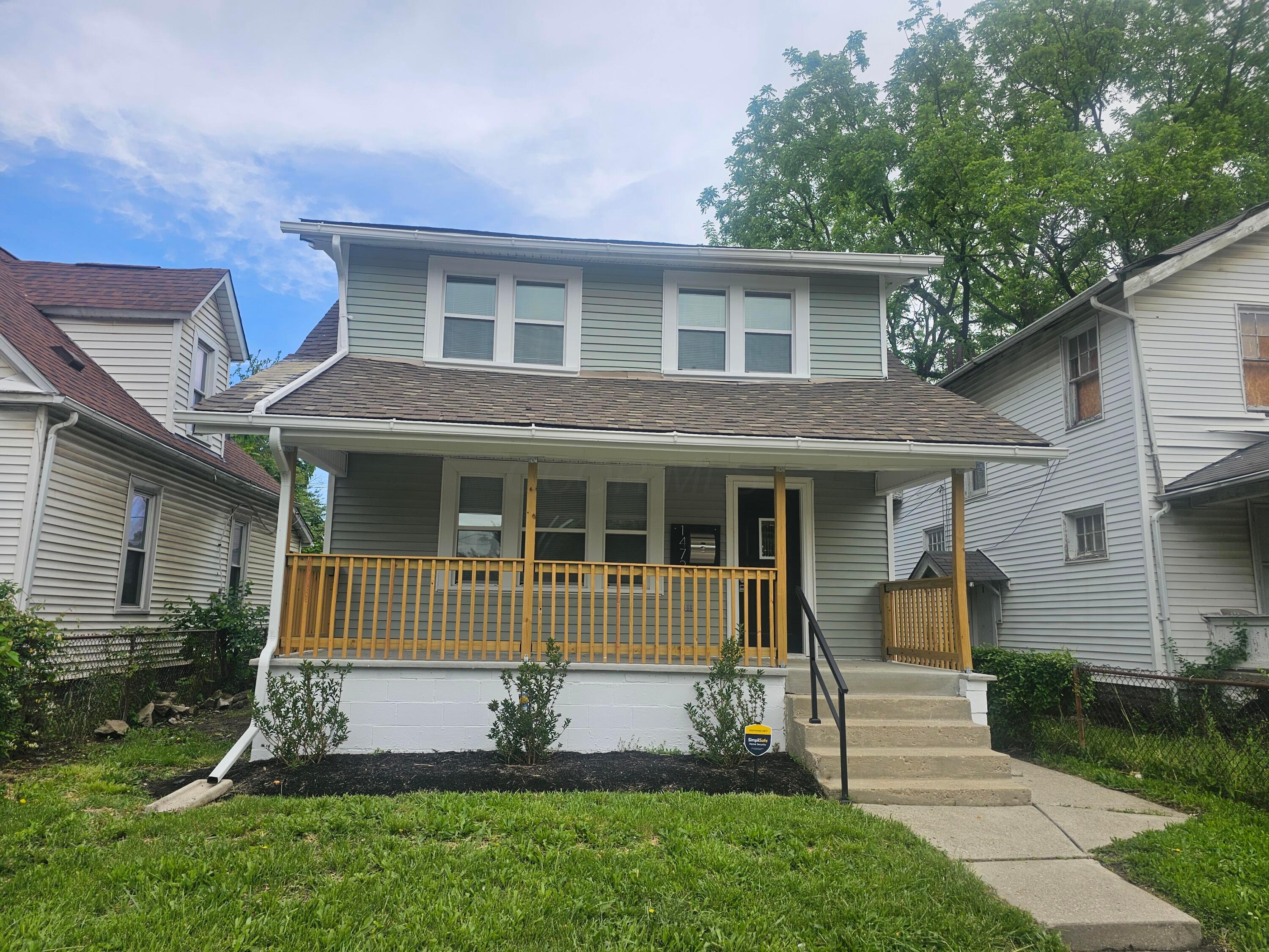 1472 E 25th Avenue Property Photo 1