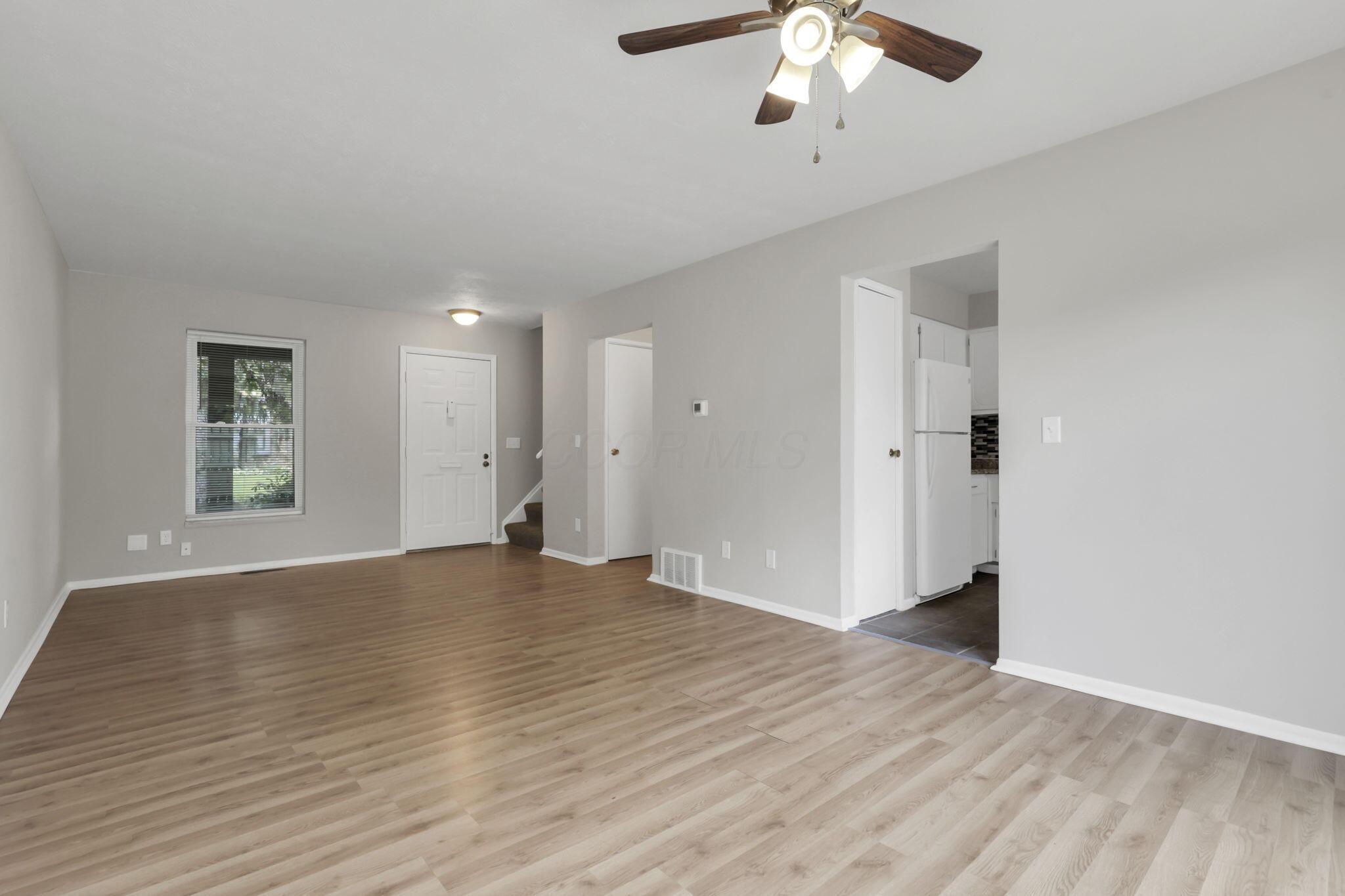 5862 Hallridge Circle Property Photo 9