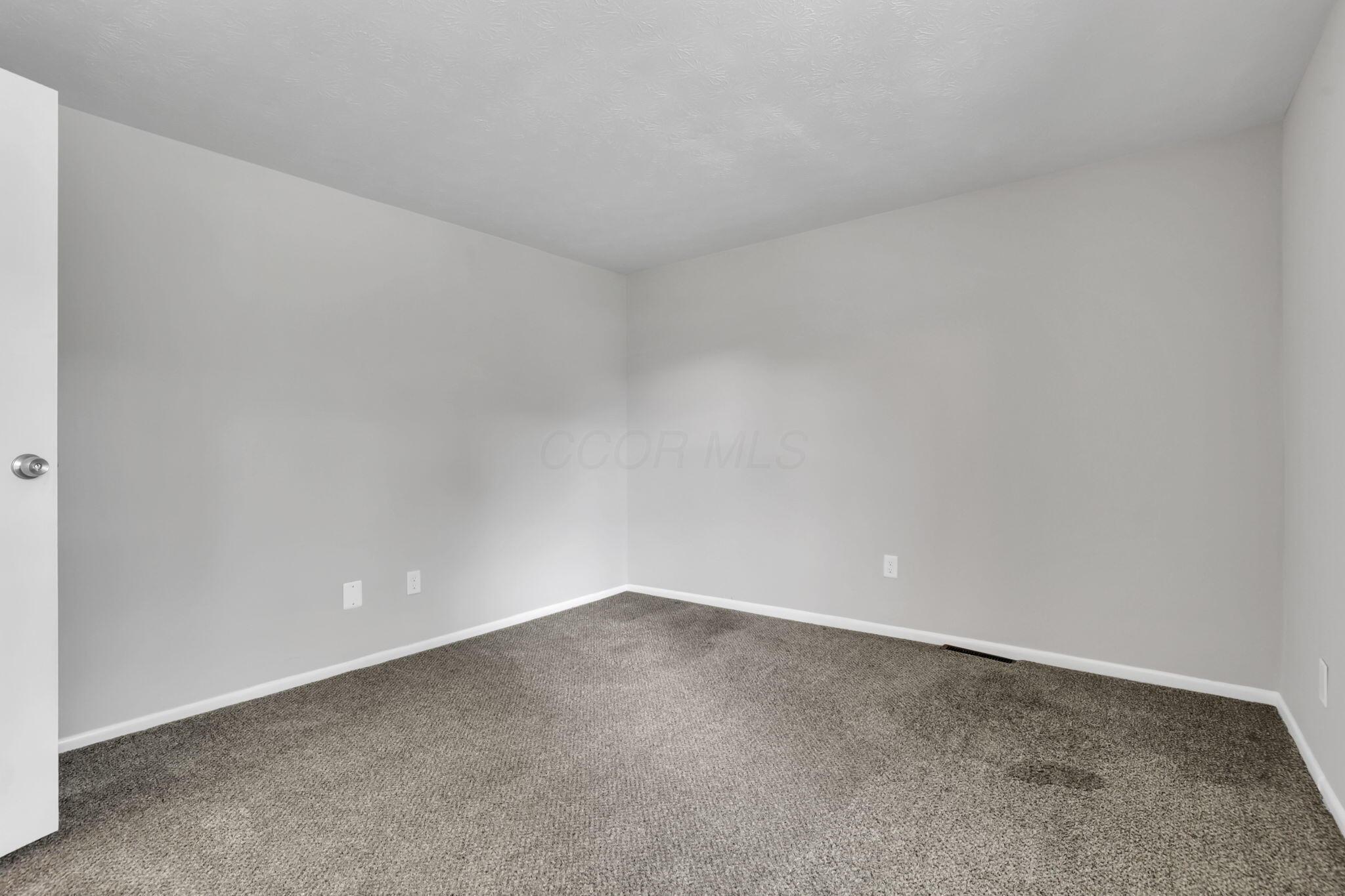 5862 Hallridge Circle Property Photo 27