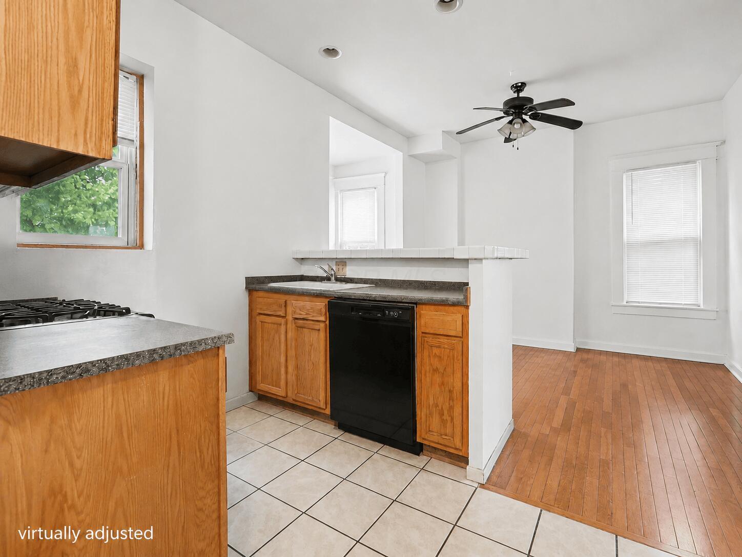 77 E Patterson Property Photo 3