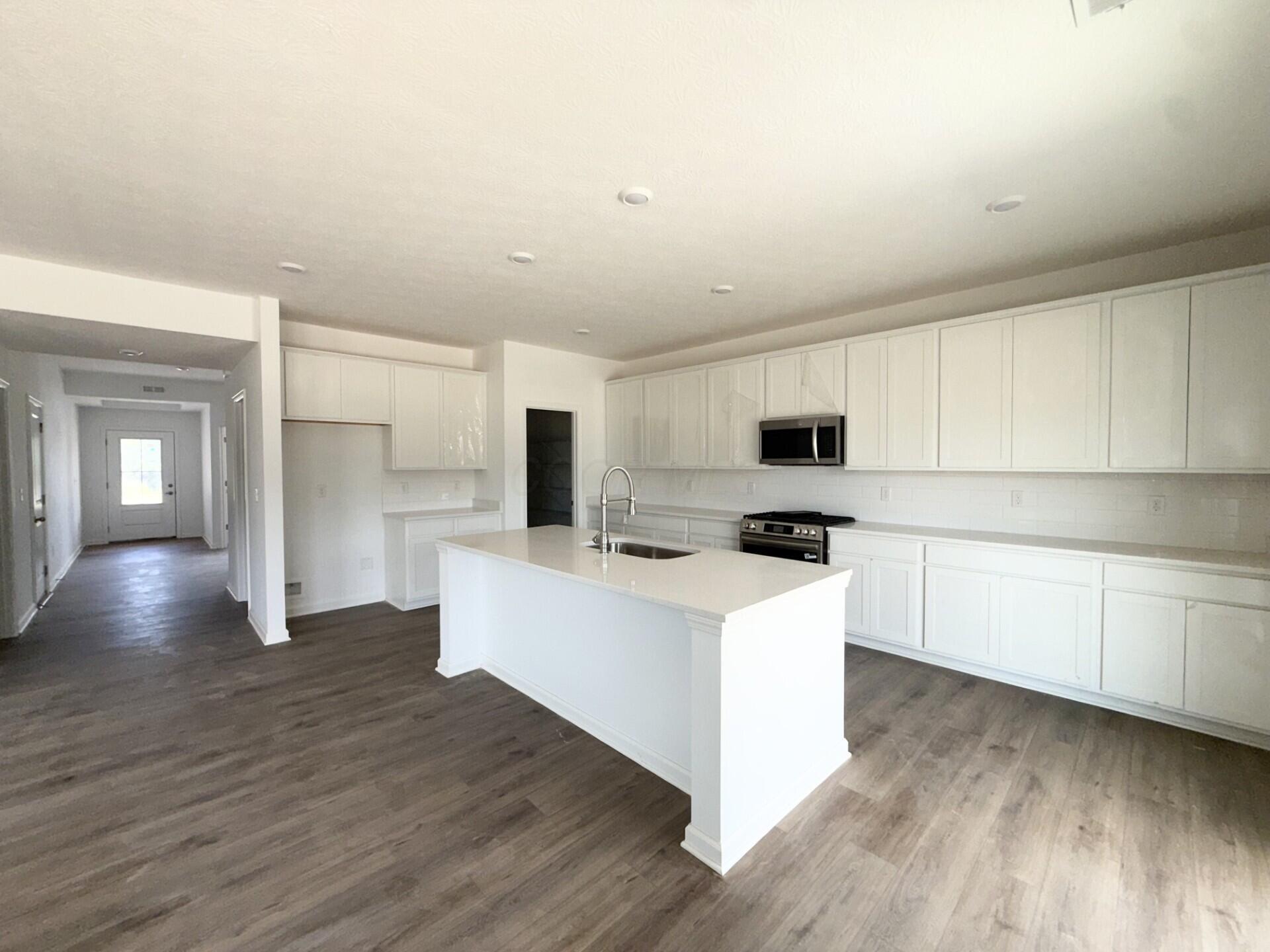 207 Maddoxx Drive Property Photo 6