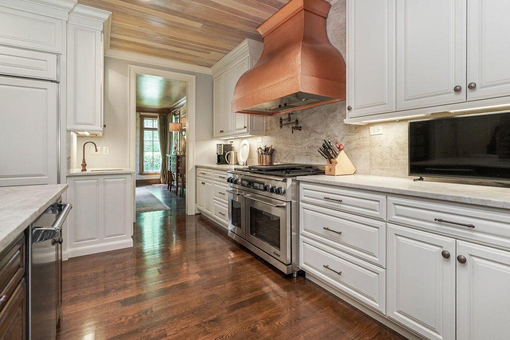 2462 Lane Road Property Photo 4