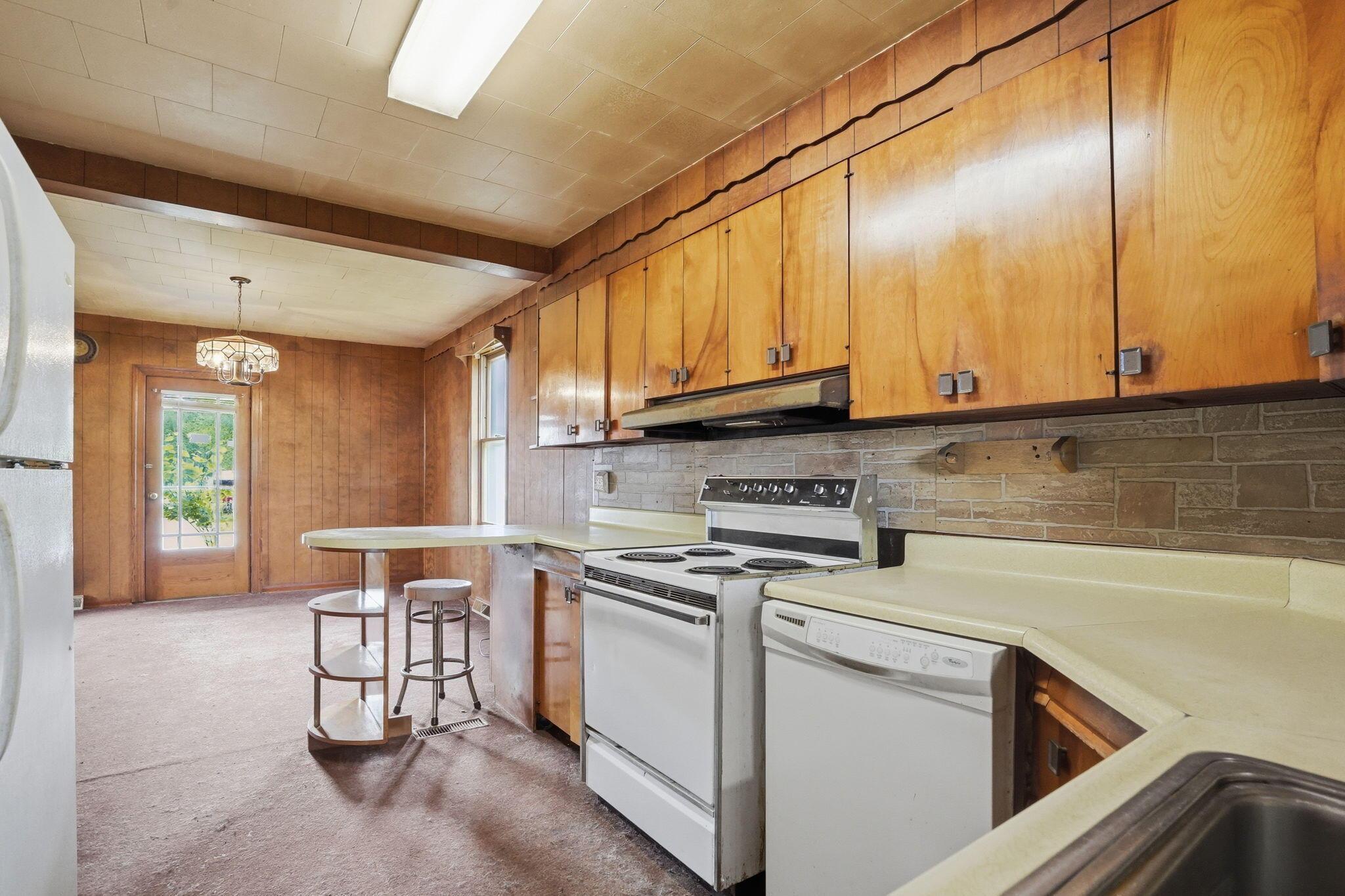 4304 Ceramic Road Property Photo 7