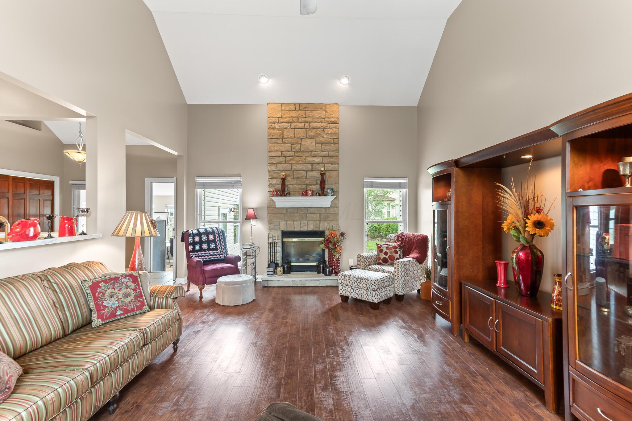 5954 Rainwater Way Property Photo 4