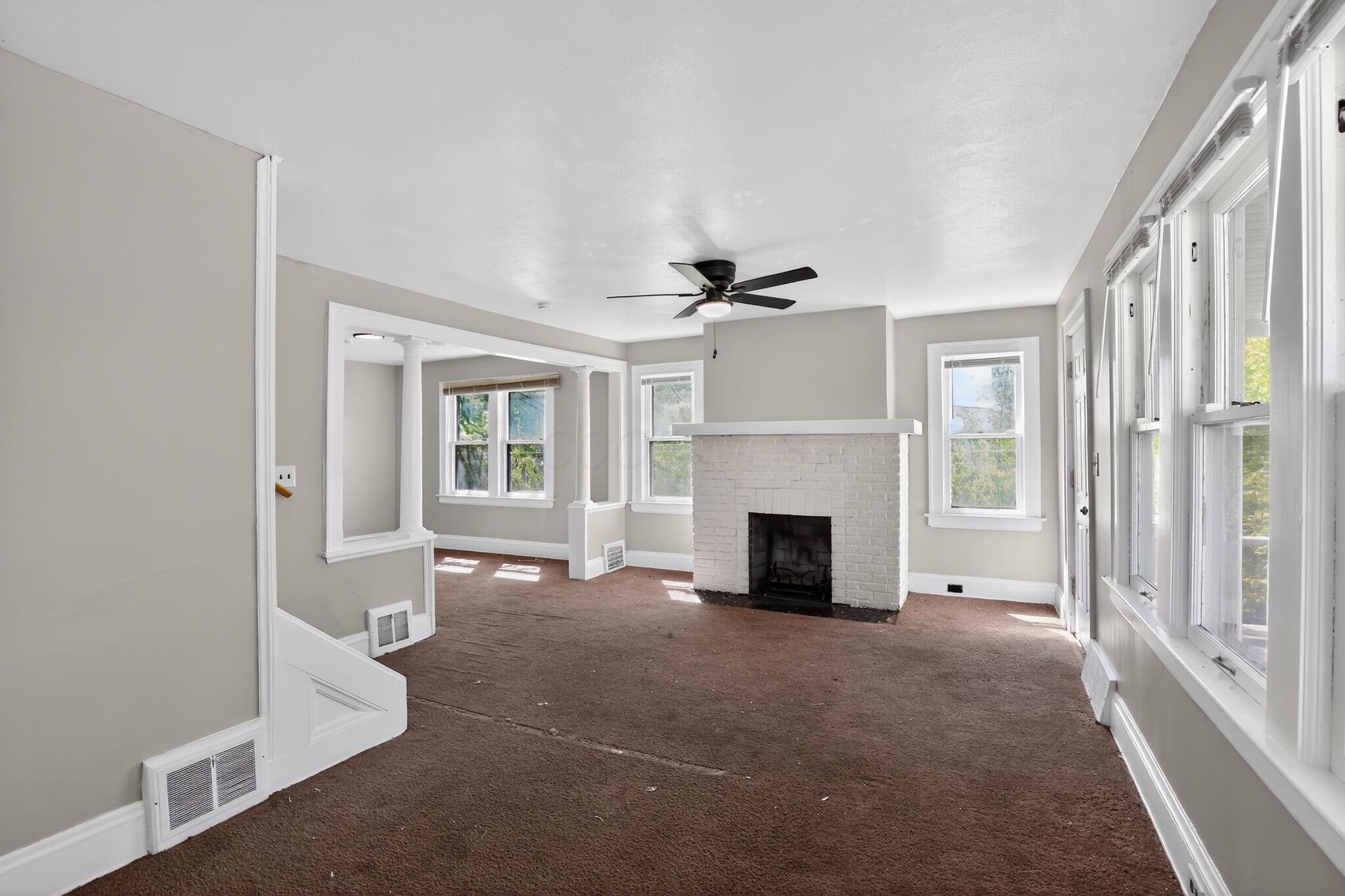 1537 E 214th Street Property Photo 5