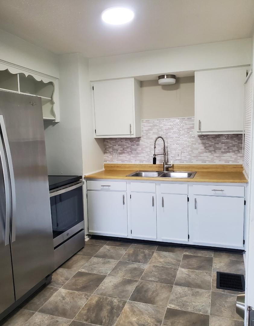 2654 Howey Road Property Photo 8