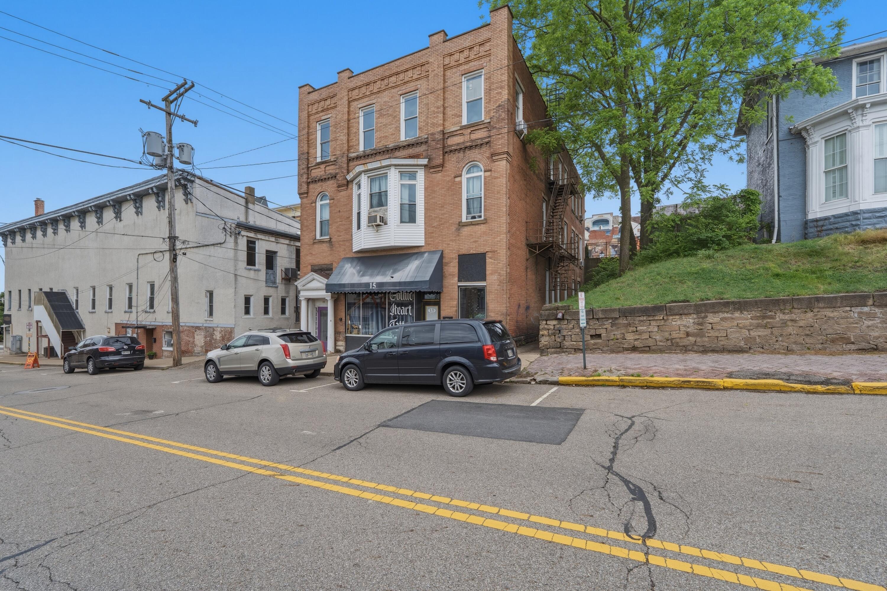 15 E Vine Street Property Photo 1