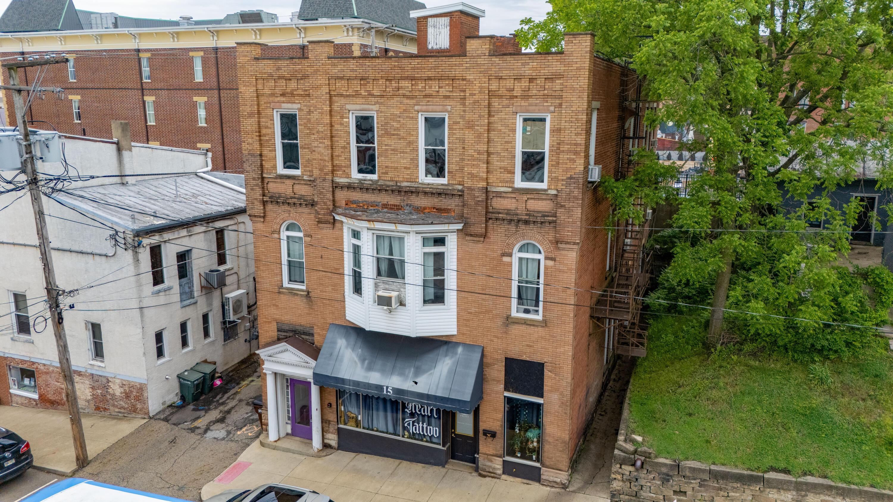 15 E Vine Street Property Photo 2