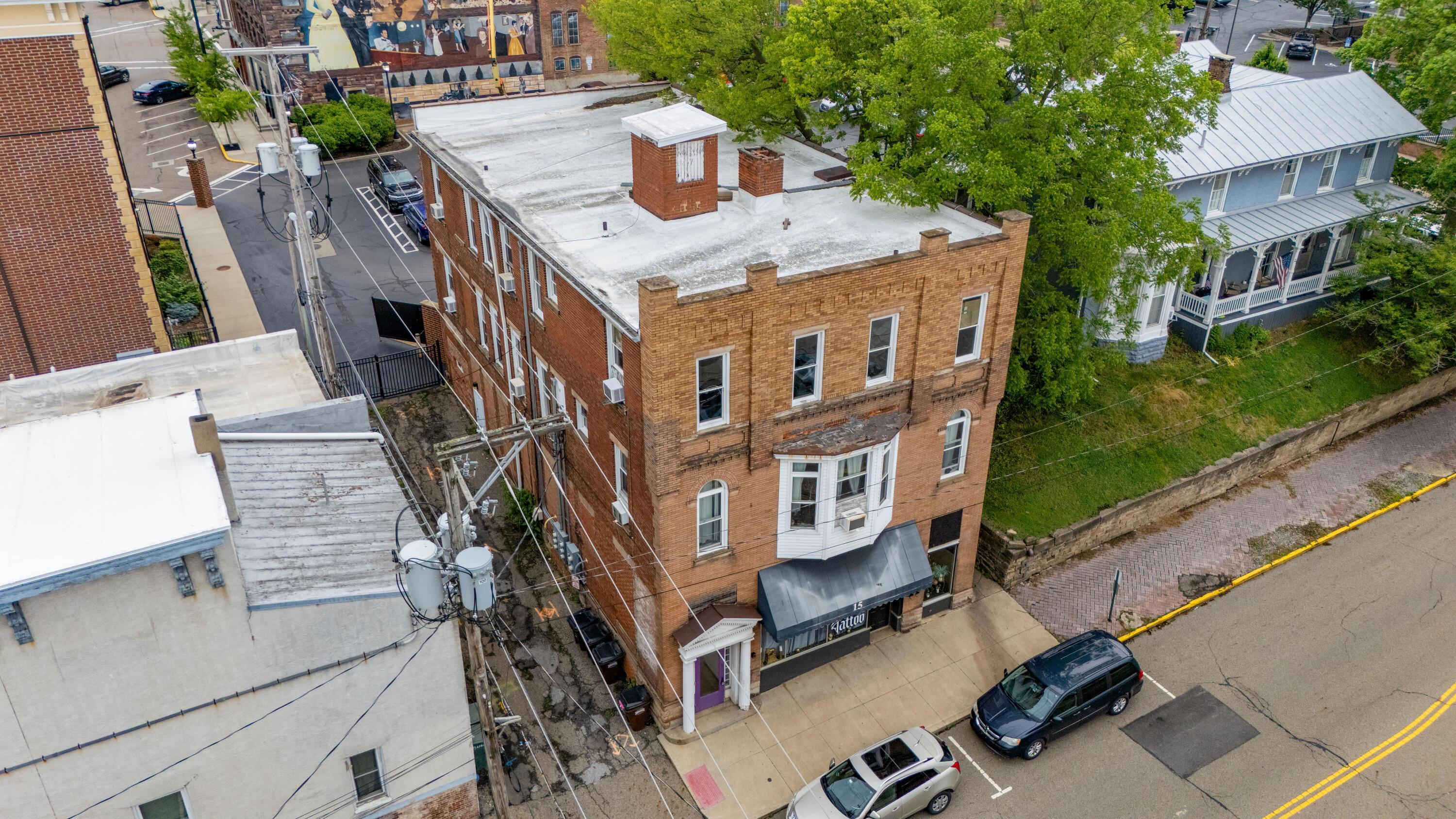 15 E Vine Street Property Photo 7