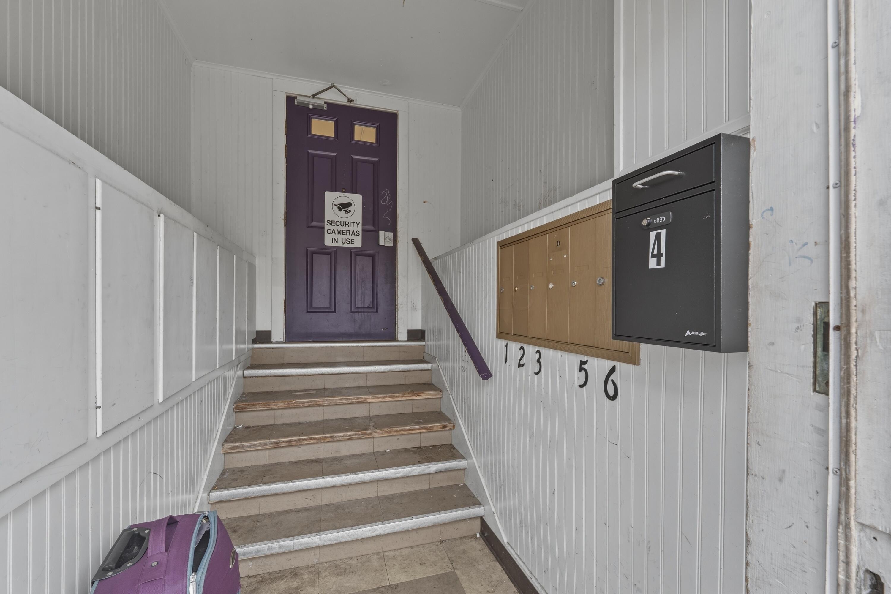 15 E Vine Street Property Photo 27