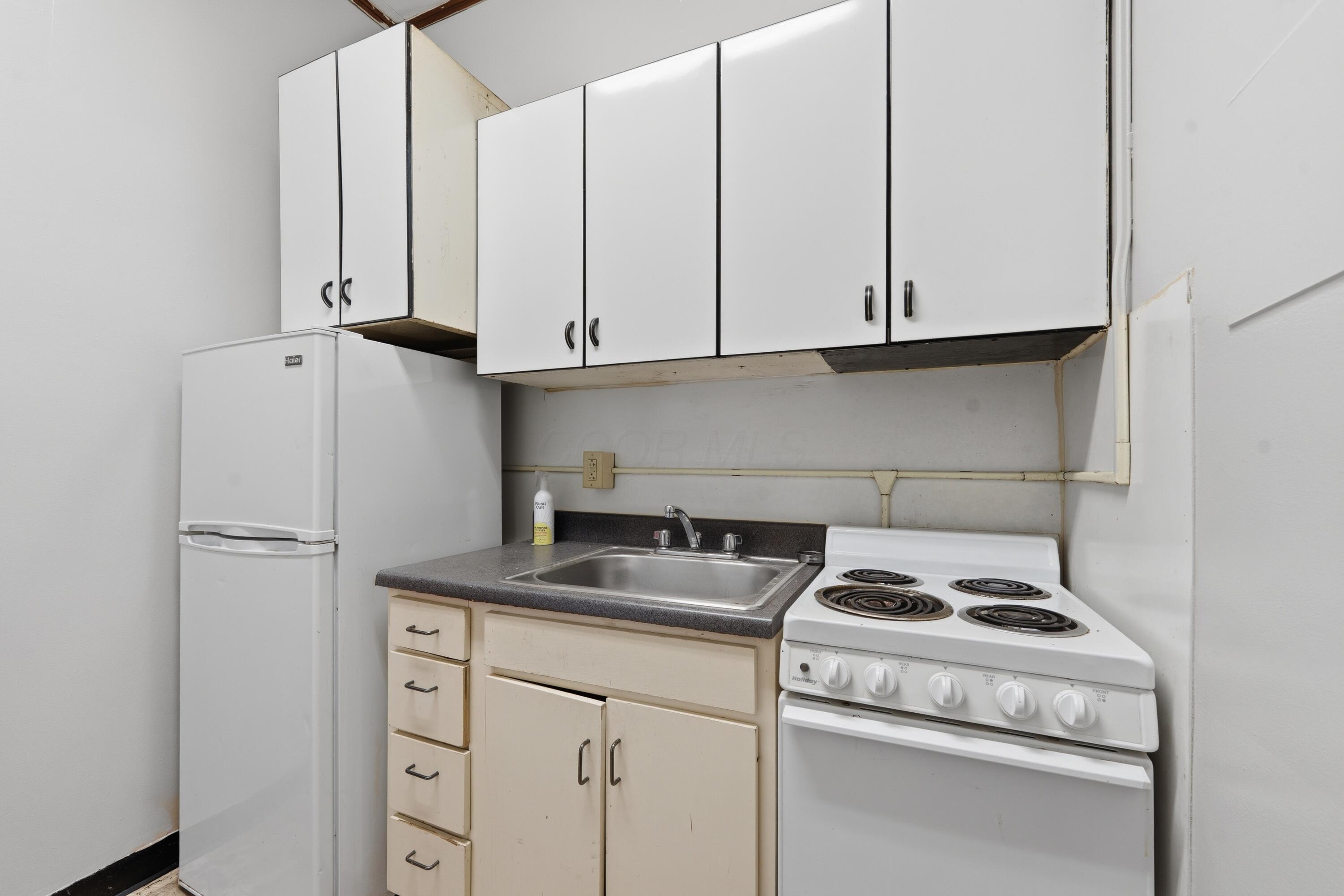 15 E Vine Street Property Photo 29