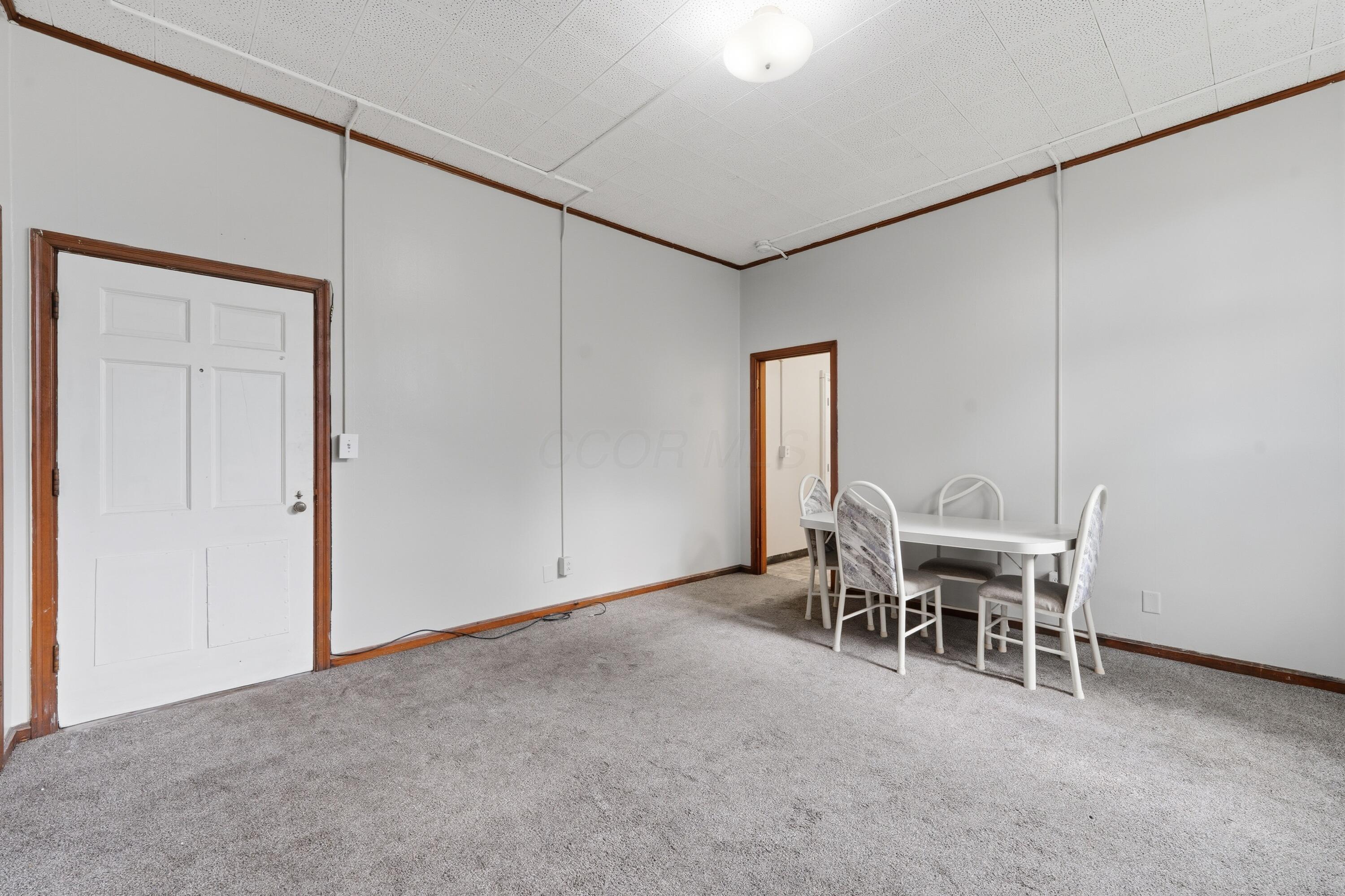 15 E Vine Street Property Photo 31