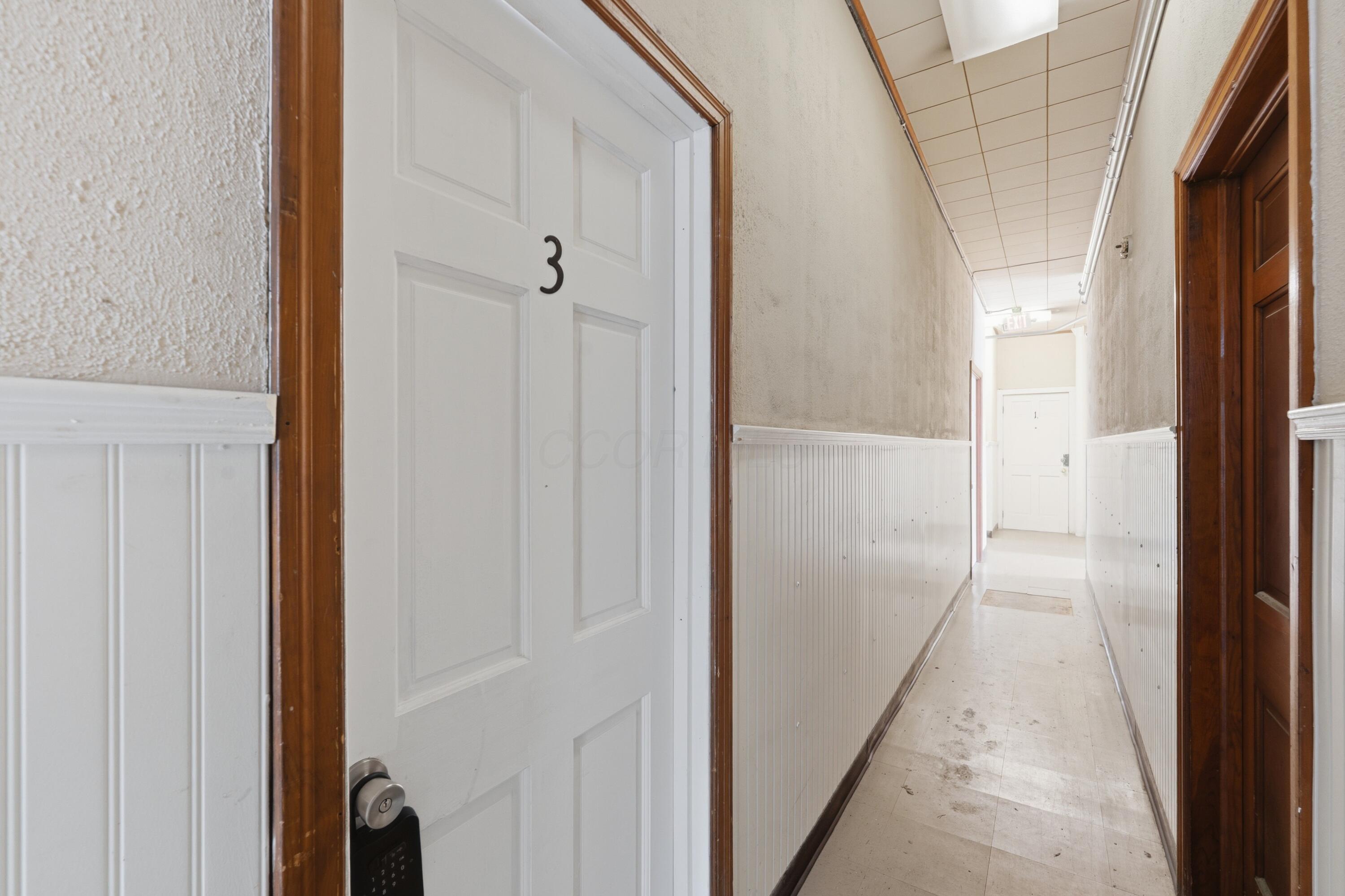 15 E Vine Street Property Photo 36