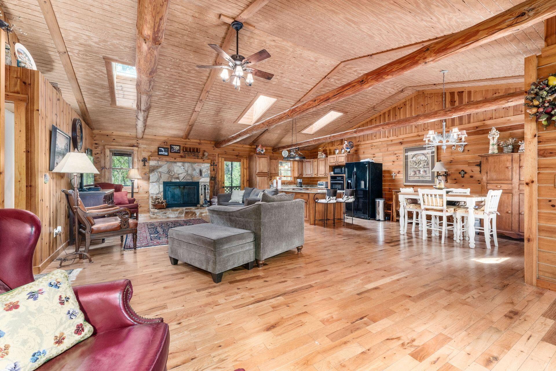 31280 Anglebrook Lane Property Photo 6