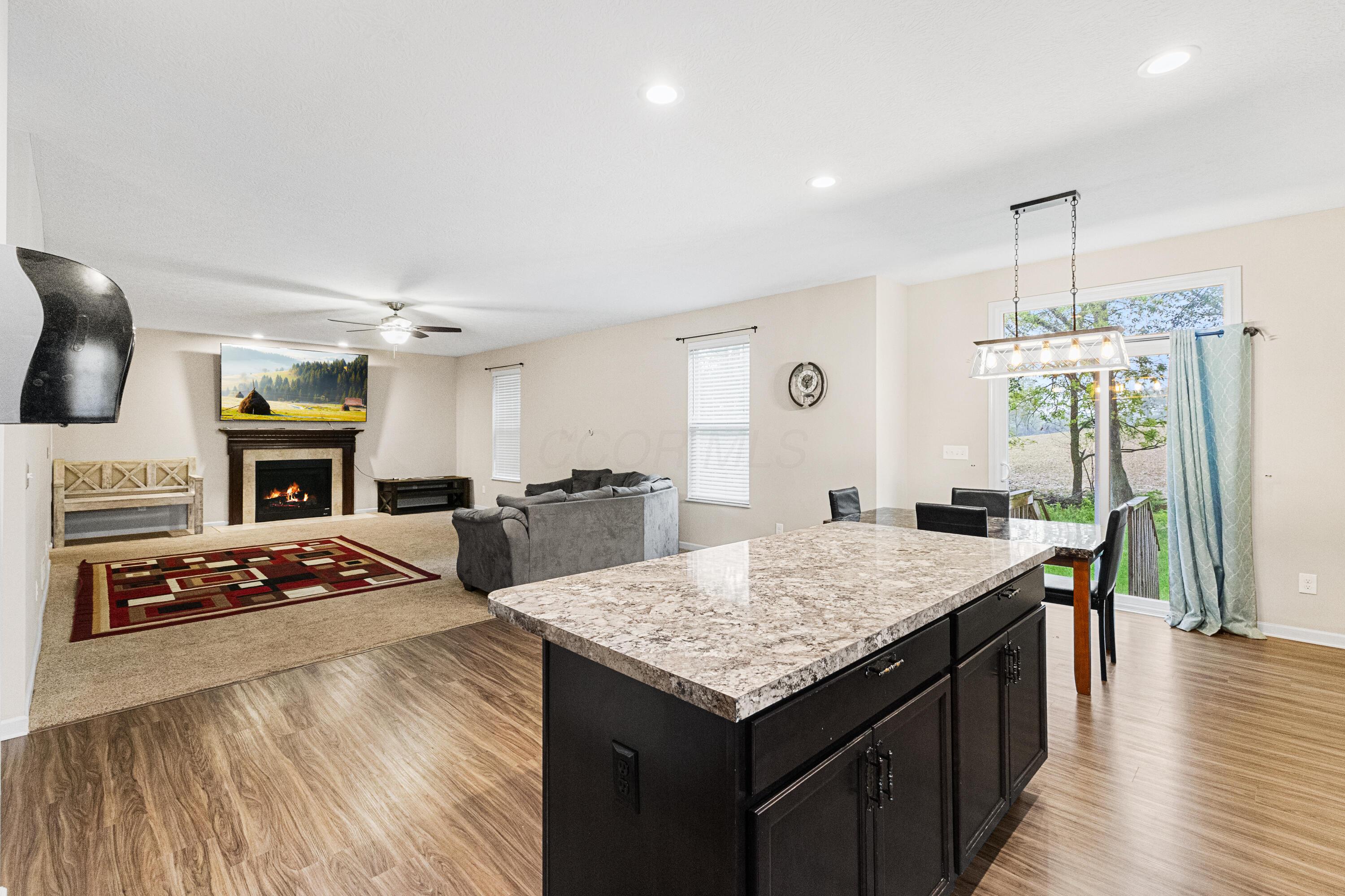 141 Mannaseh Drive W Property Photo 6