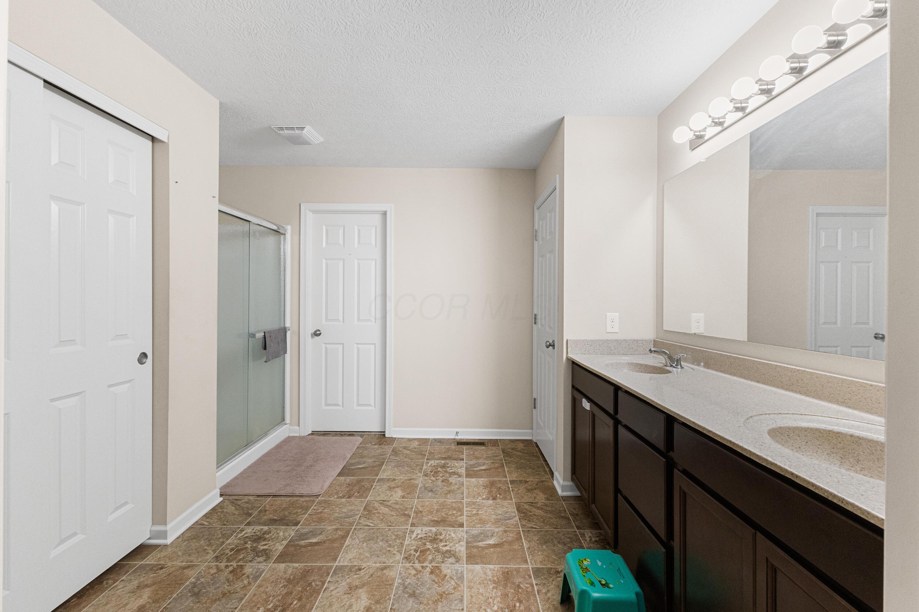 141 Mannaseh Drive W Property Photo 17