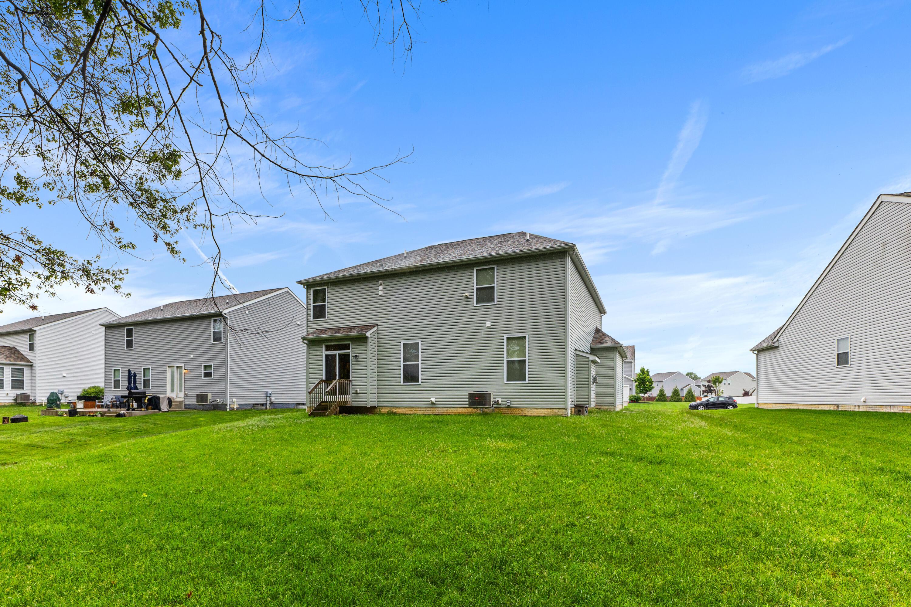 141 Mannaseh Drive W Property Photo 27