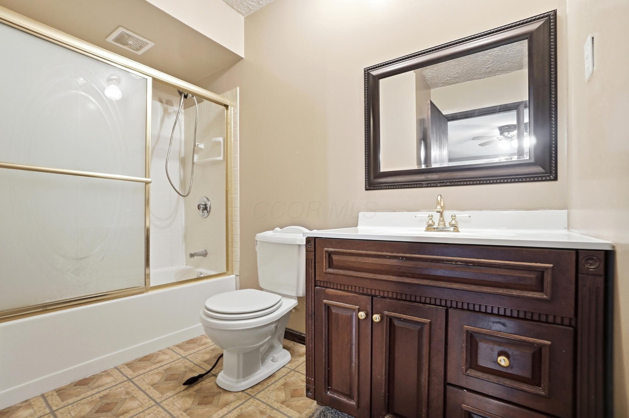 7128 Gregg Road Property Photo 27