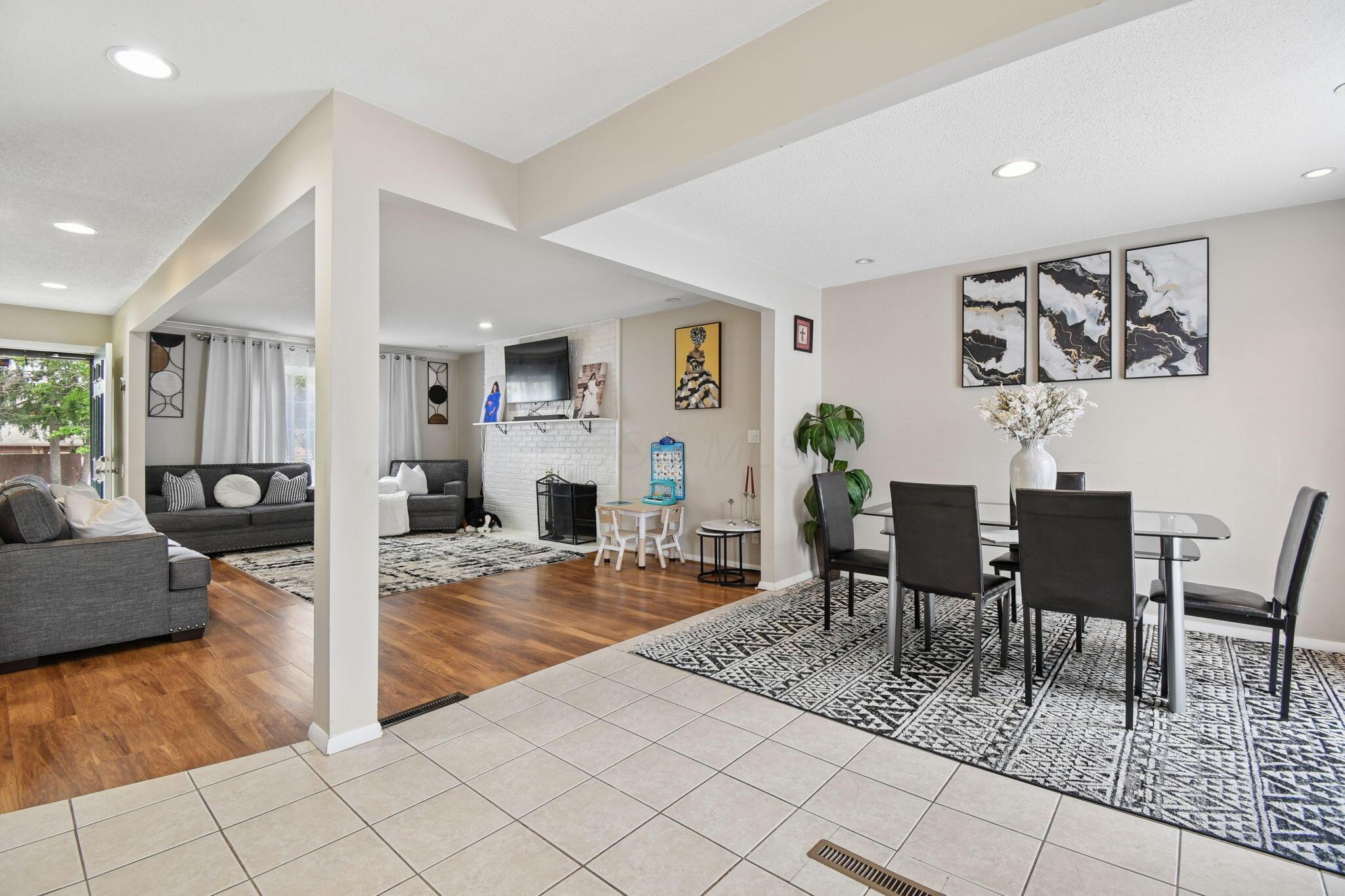 6199 Stornoway Drive S Property Photo 1