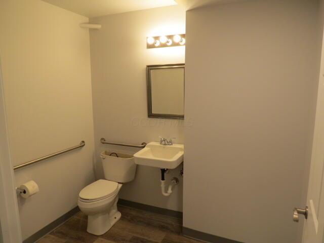 475 E Main Street, B Property Photo 9
