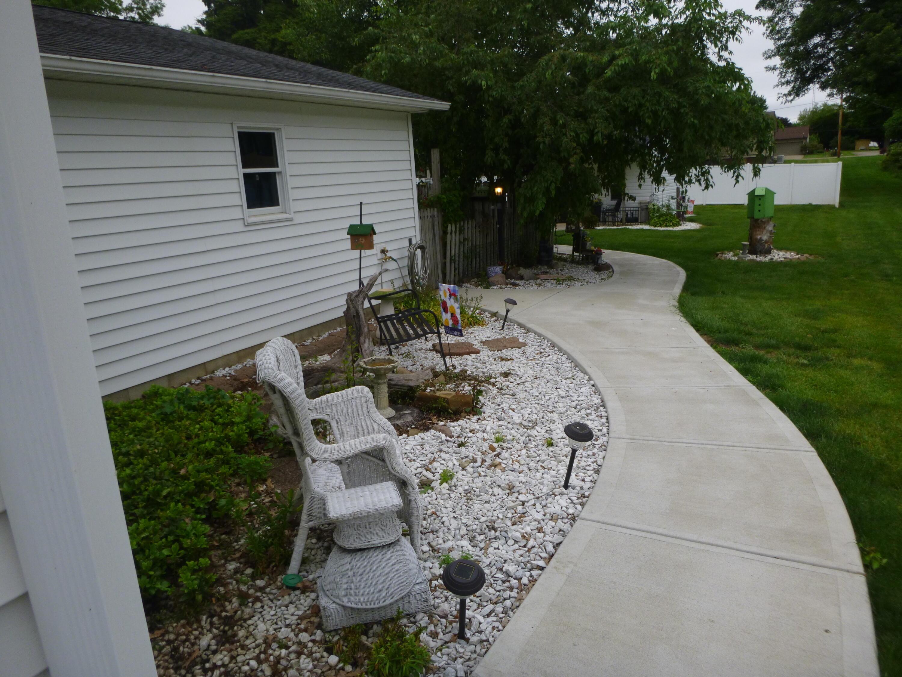 70 Barb Avenue Property Photo 3