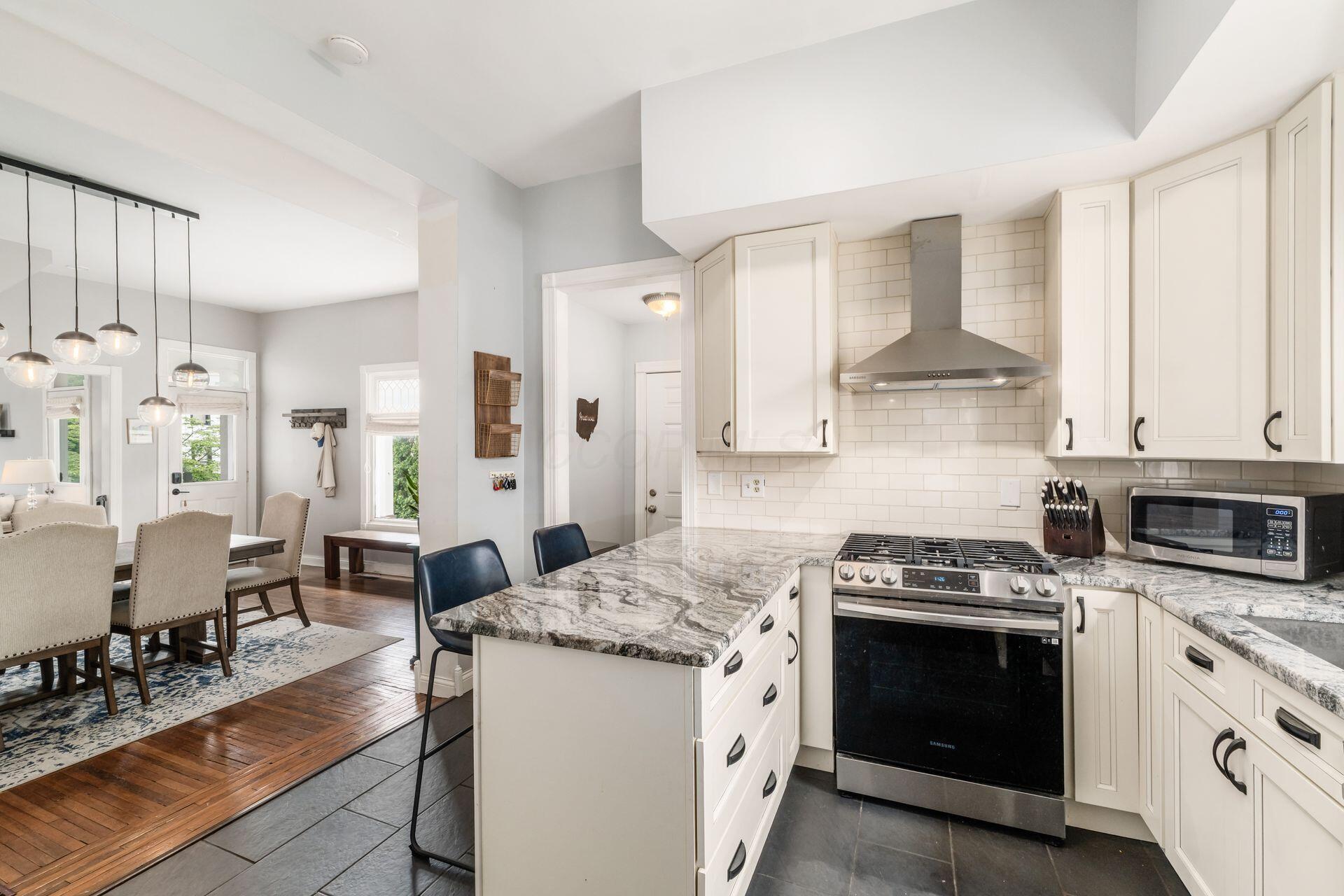 55 E 4th Avenue Property Photo 19