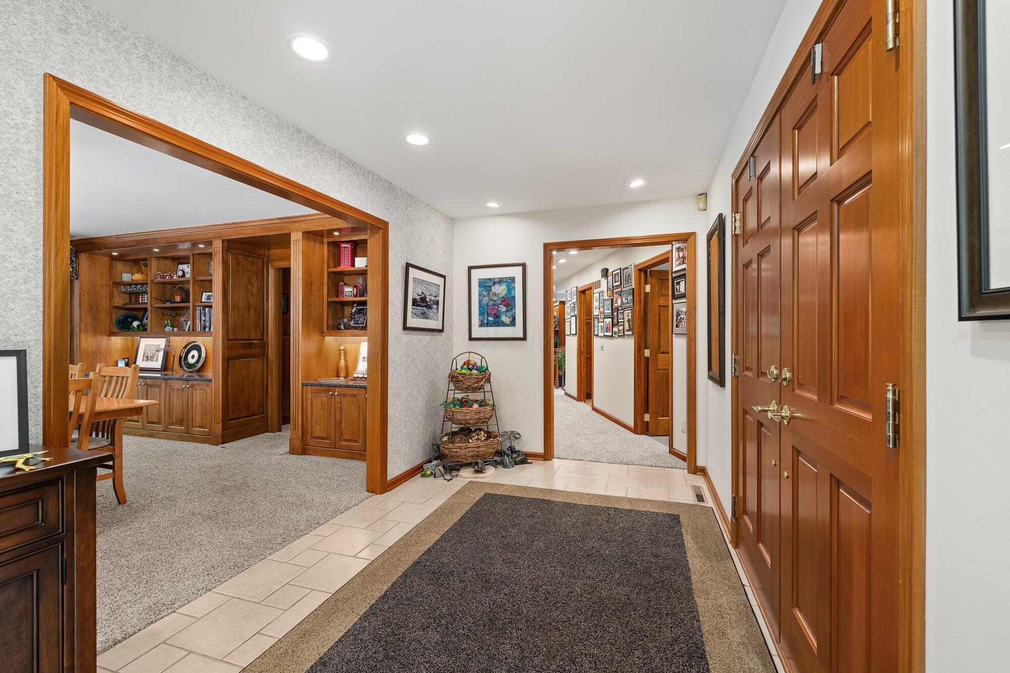 1833 E Hanley Road Property Photo 14