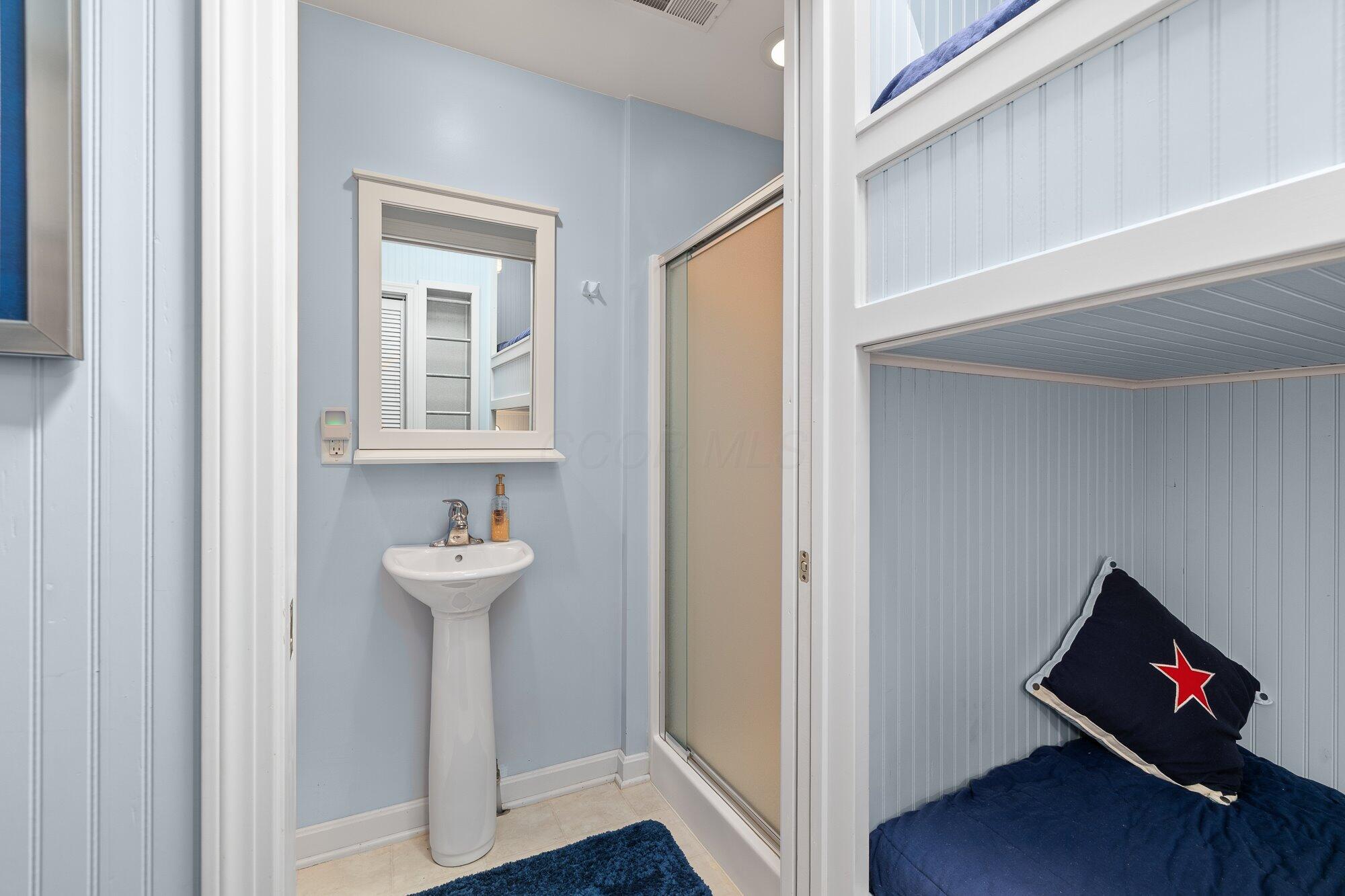 1833 E Hanley Road Property Photo 73
