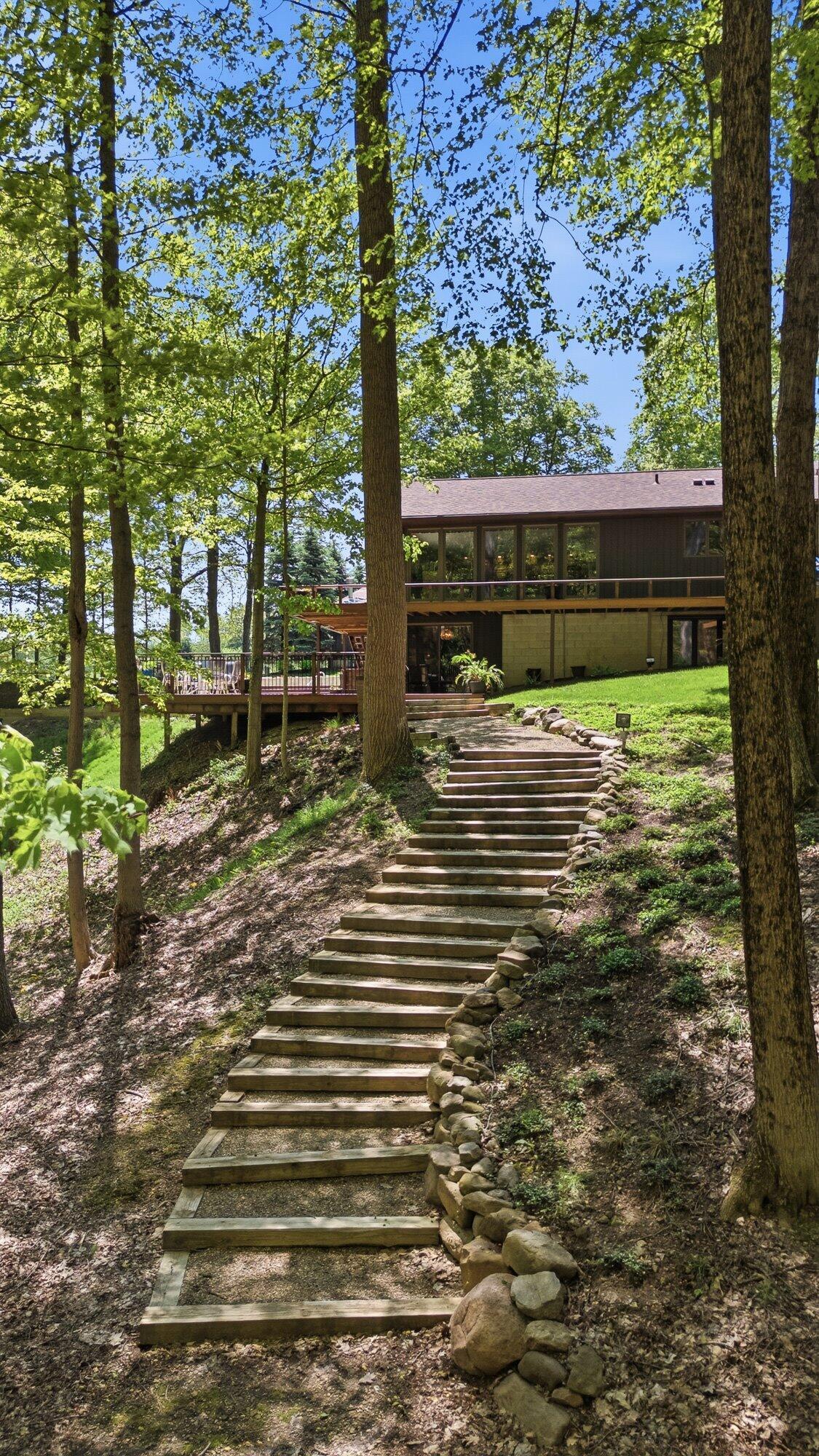1833 E Hanley Road Property Photo 78