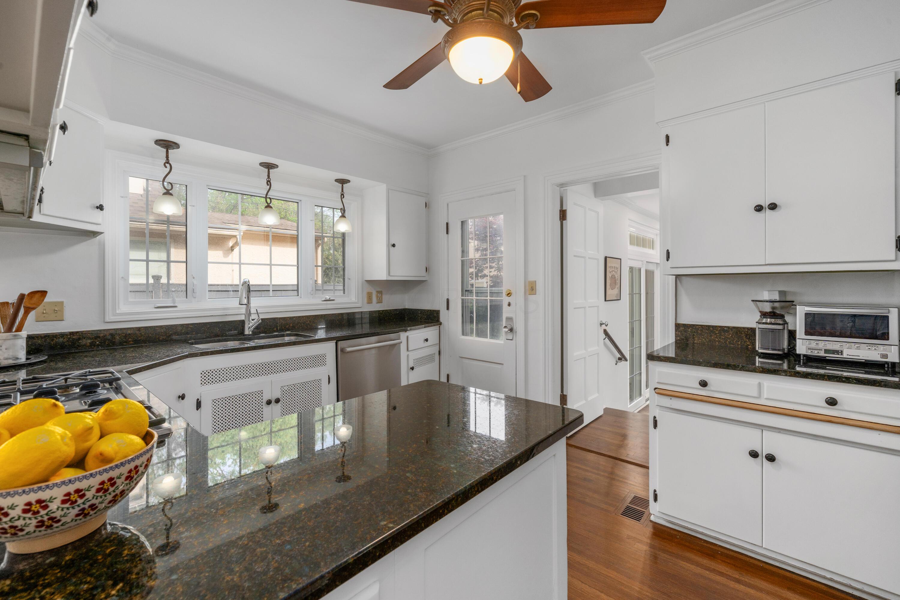 2389 Bryden Road Property Photo 35