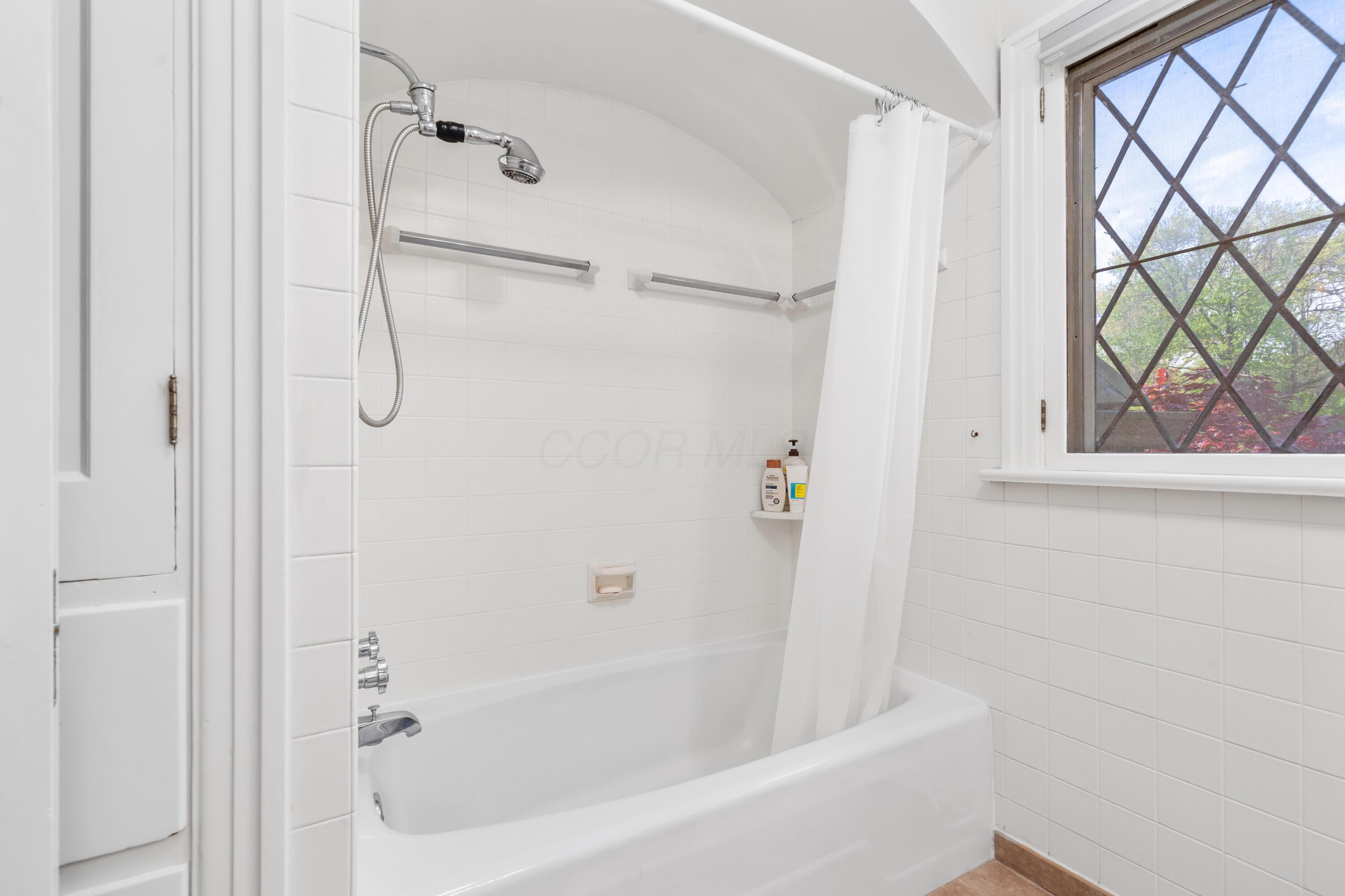 2389 Bryden Road Property Photo 52