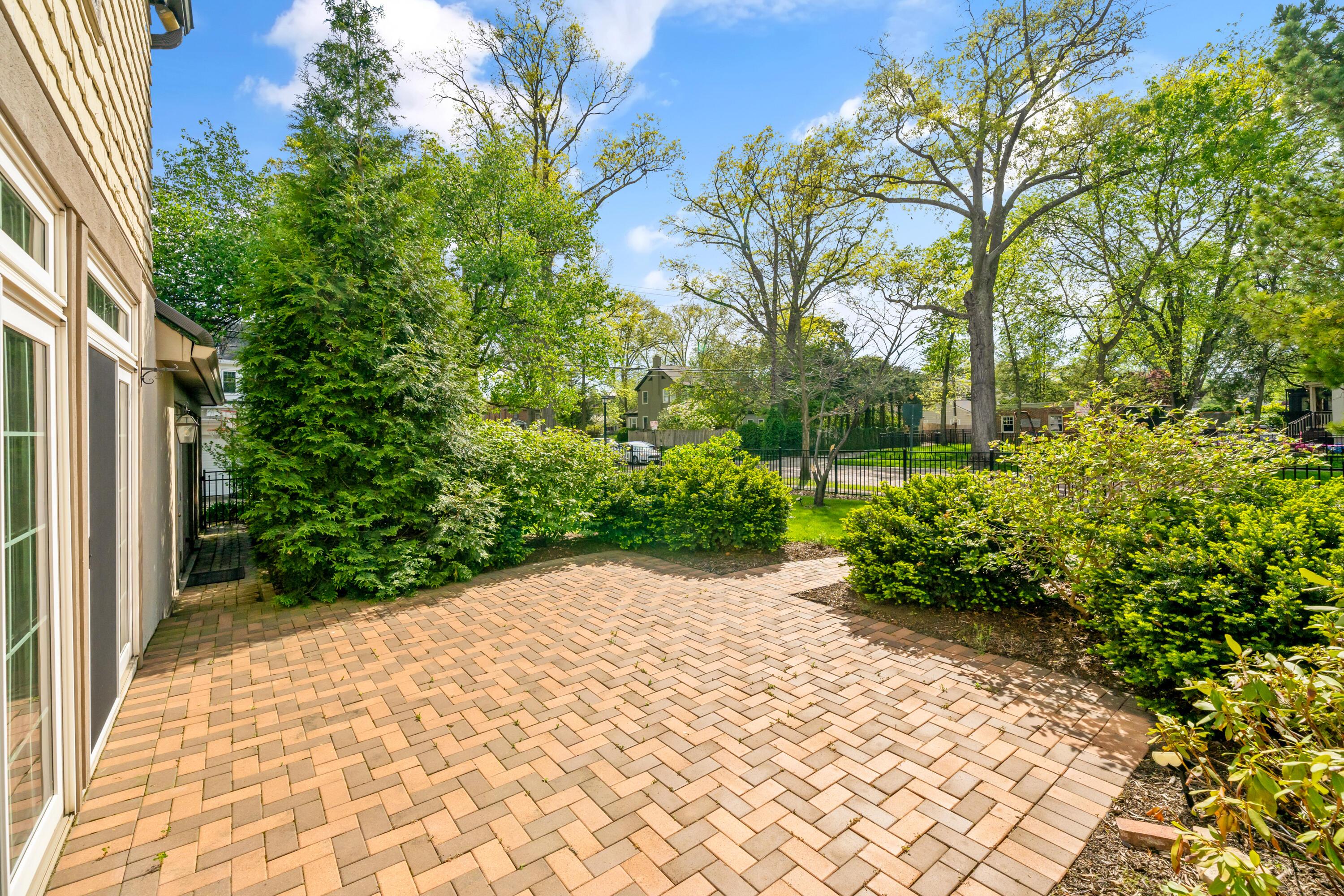 2389 Bryden Road Property Photo 68