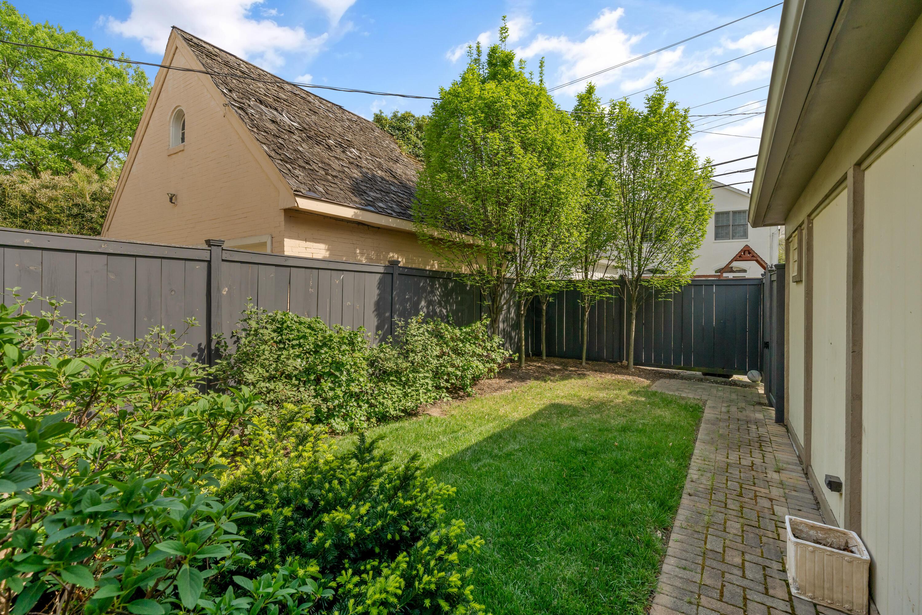 2389 Bryden Road Property Photo 72