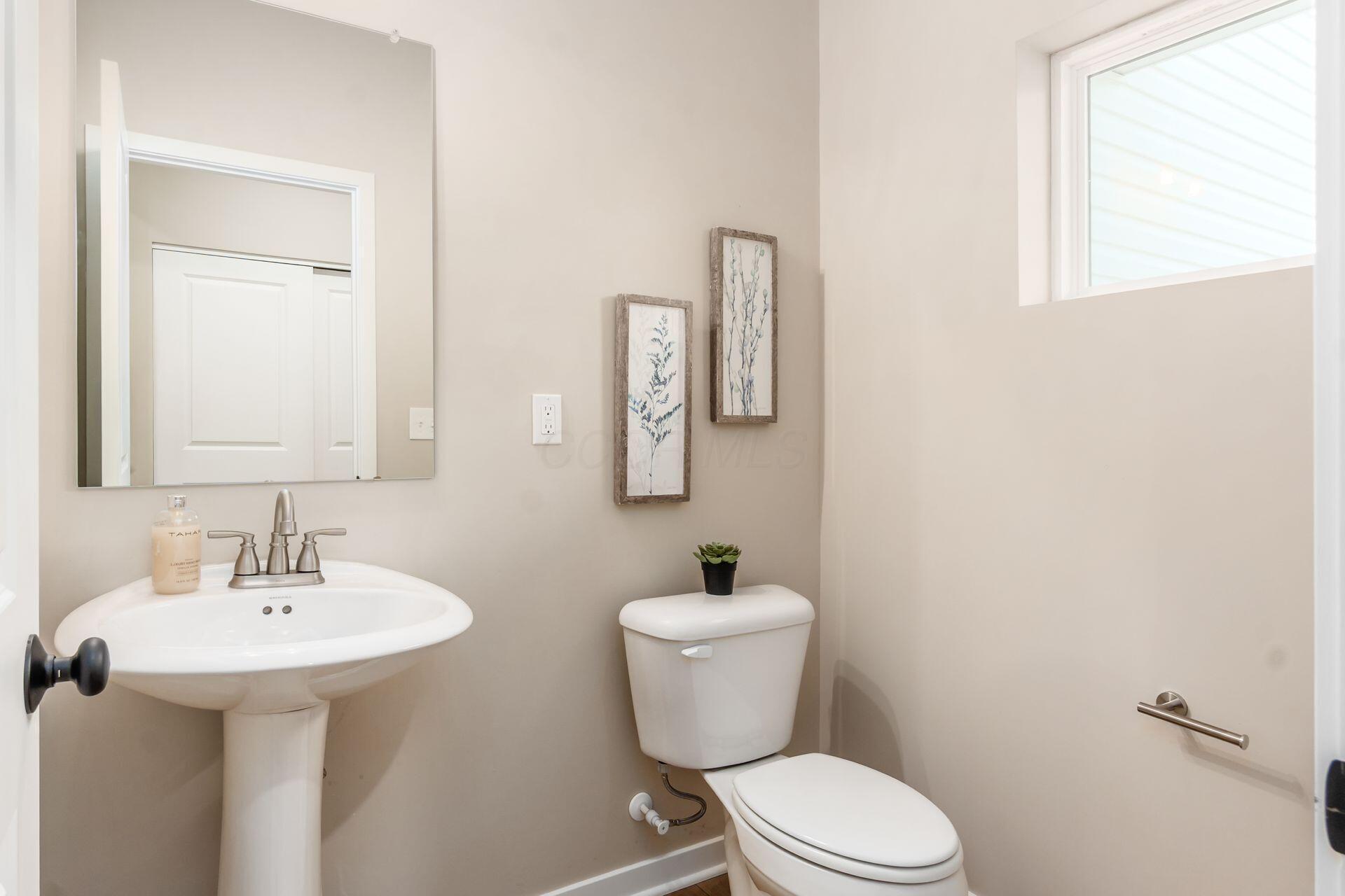 344 Postle Boulevard Property Photo 12