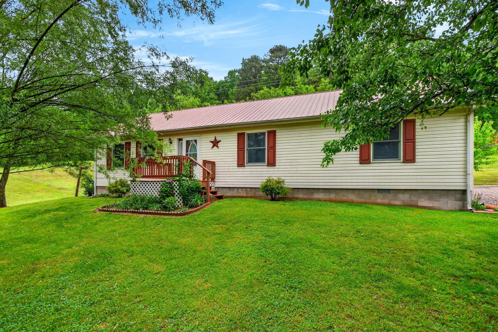677 Centerville Road Property Photo 4
