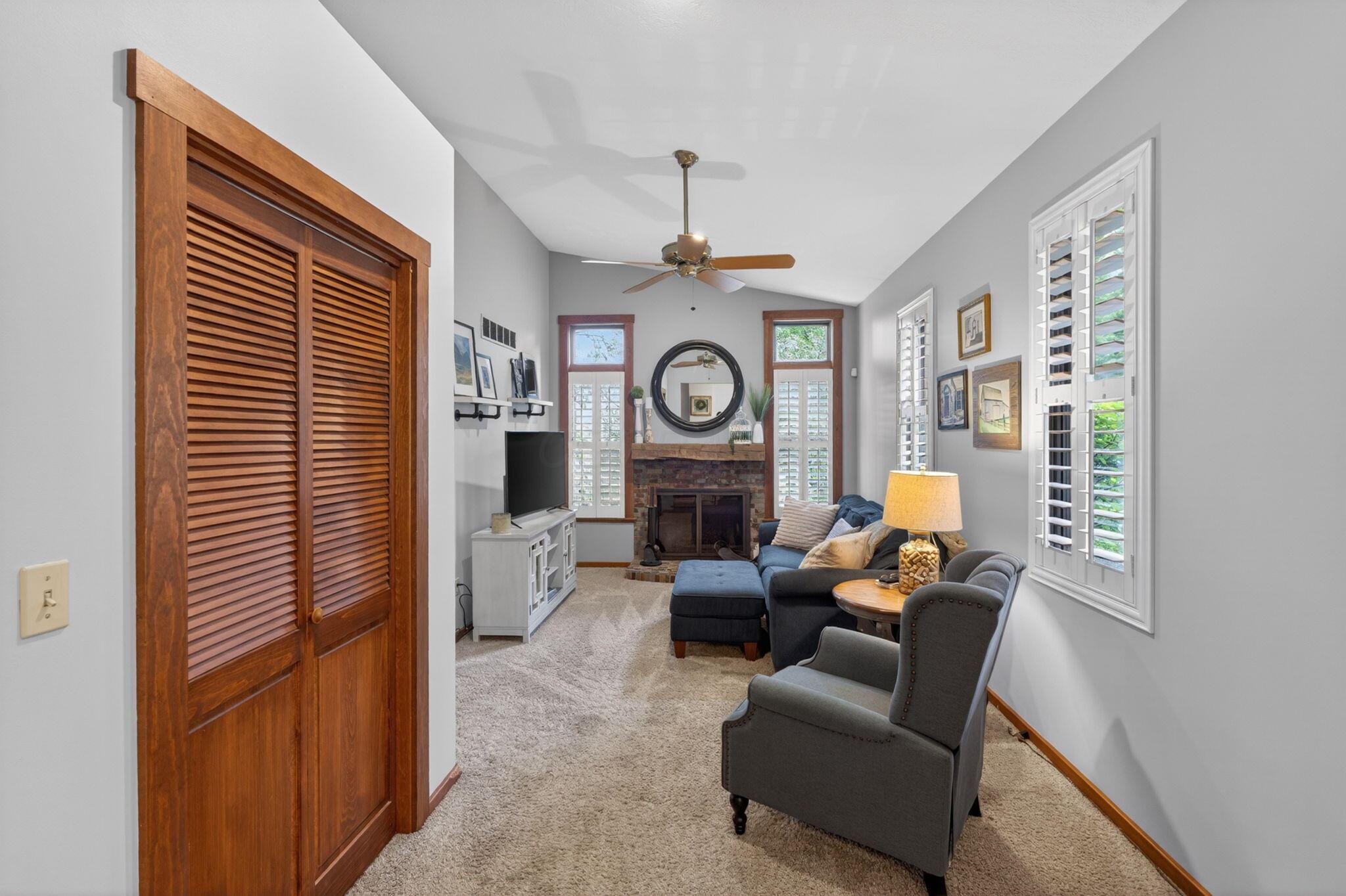 2717 Darling Road Property Photo 11