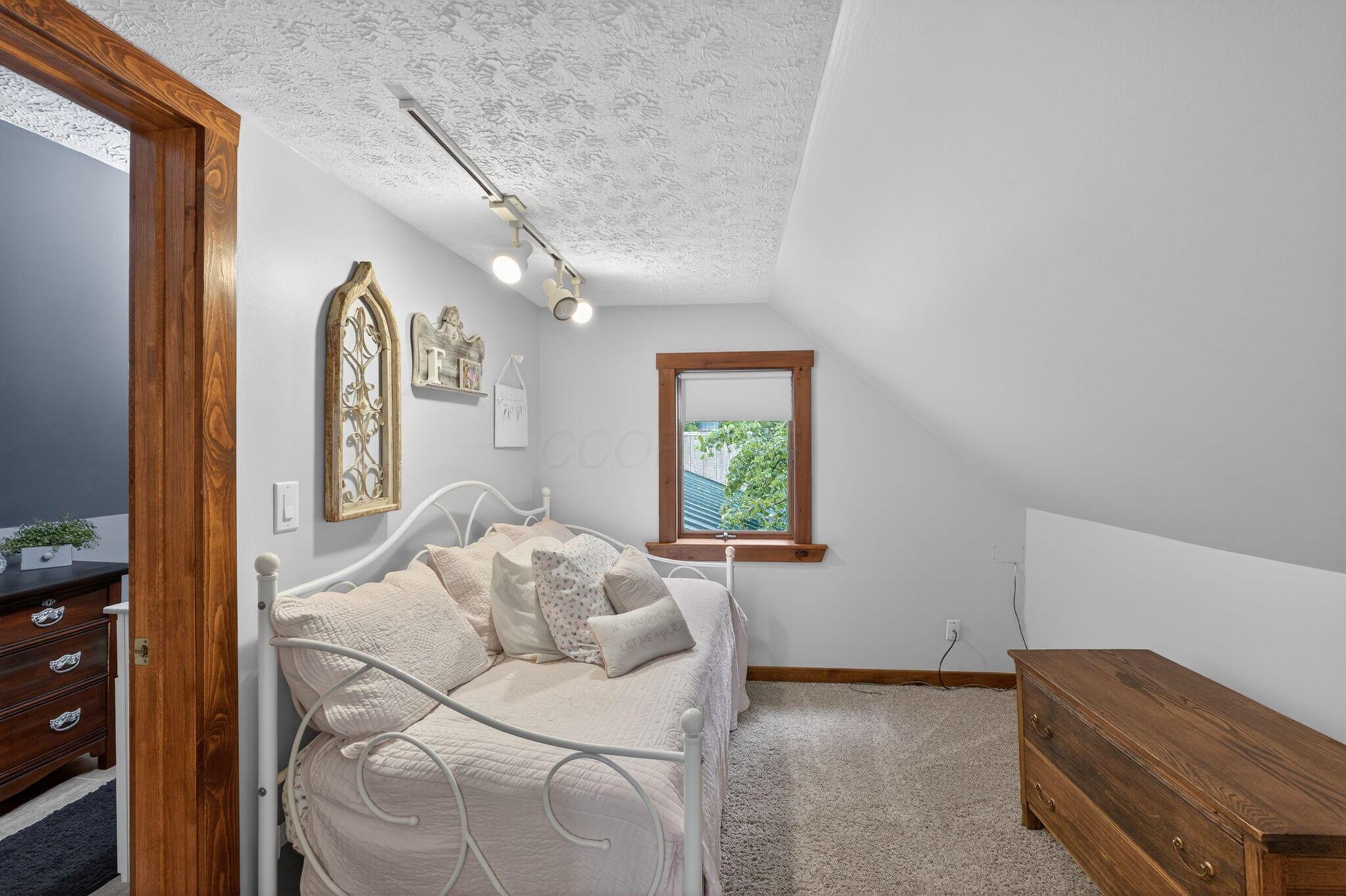 2717 Darling Road Property Photo 37