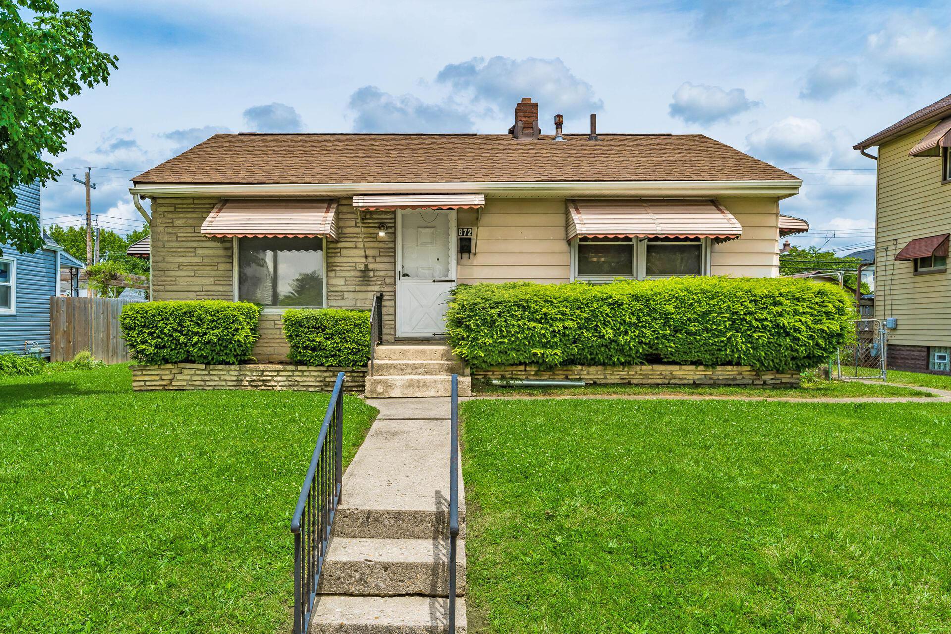 672 E Mithoff Street Property Photo 1