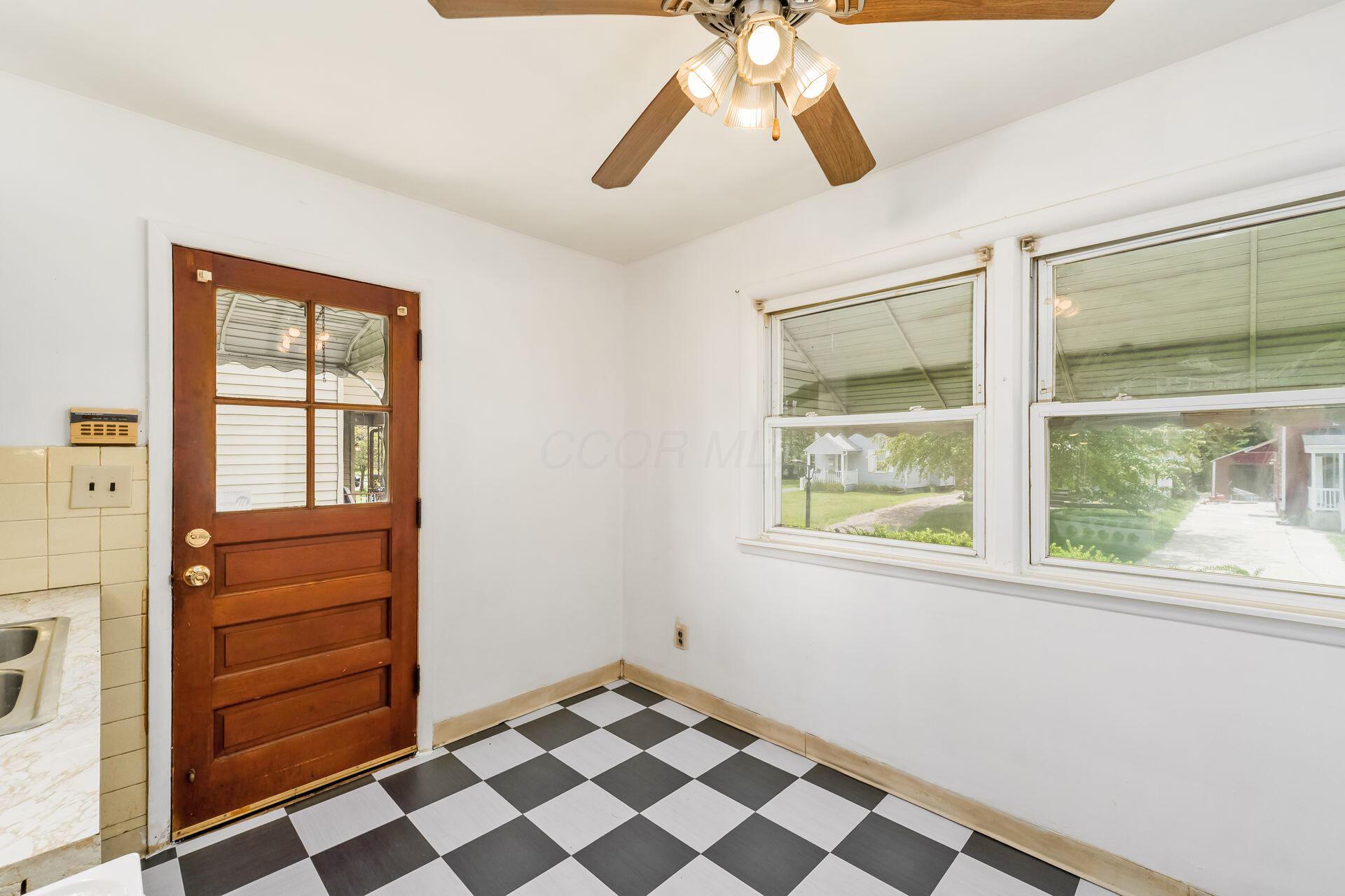 672 E Mithoff Street Property Photo 11