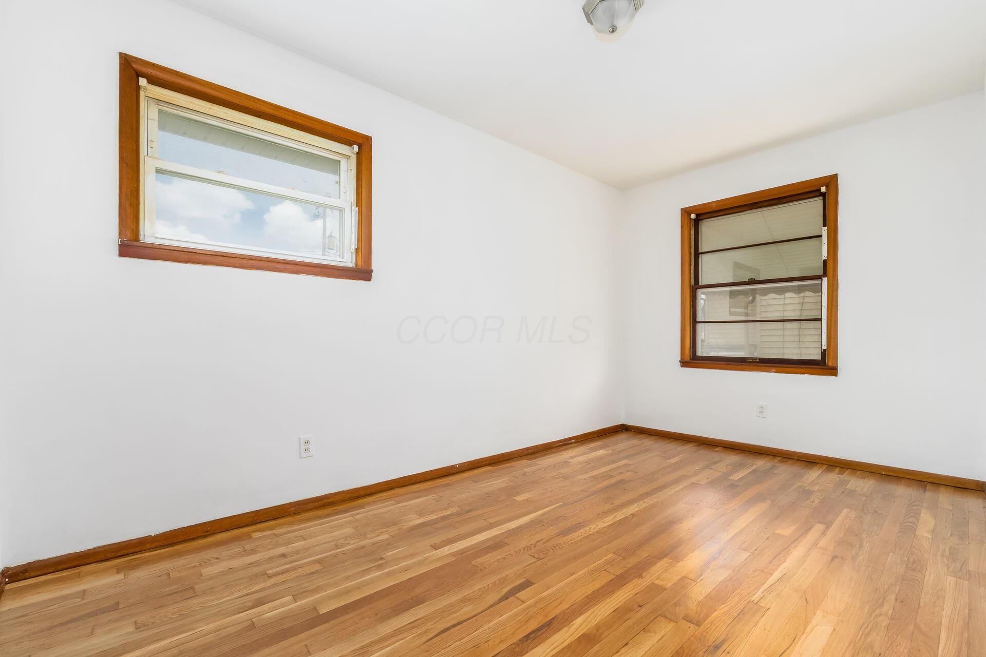 672 E Mithoff Street Property Photo 15
