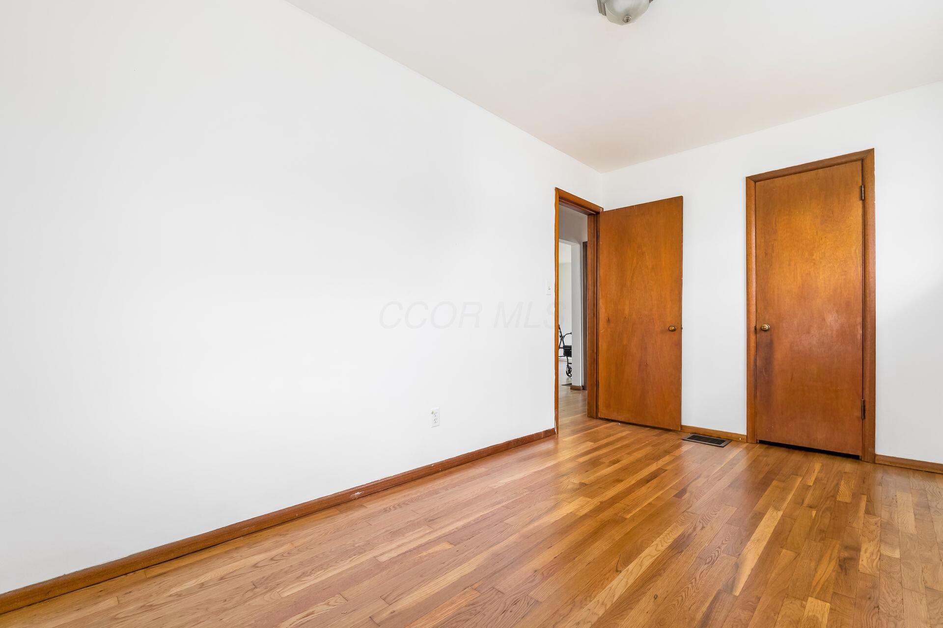 672 E Mithoff Street Property Photo 16