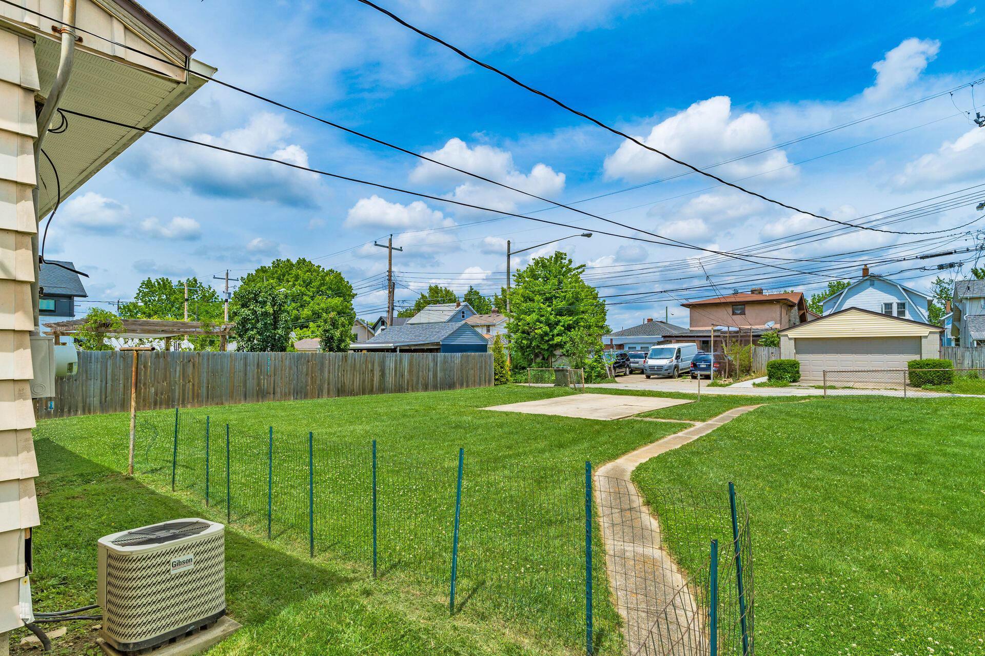 672 E Mithoff Street Property Photo 19