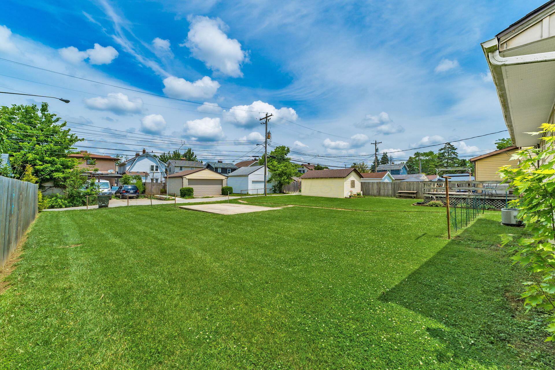 672 E Mithoff Street Property Photo 20