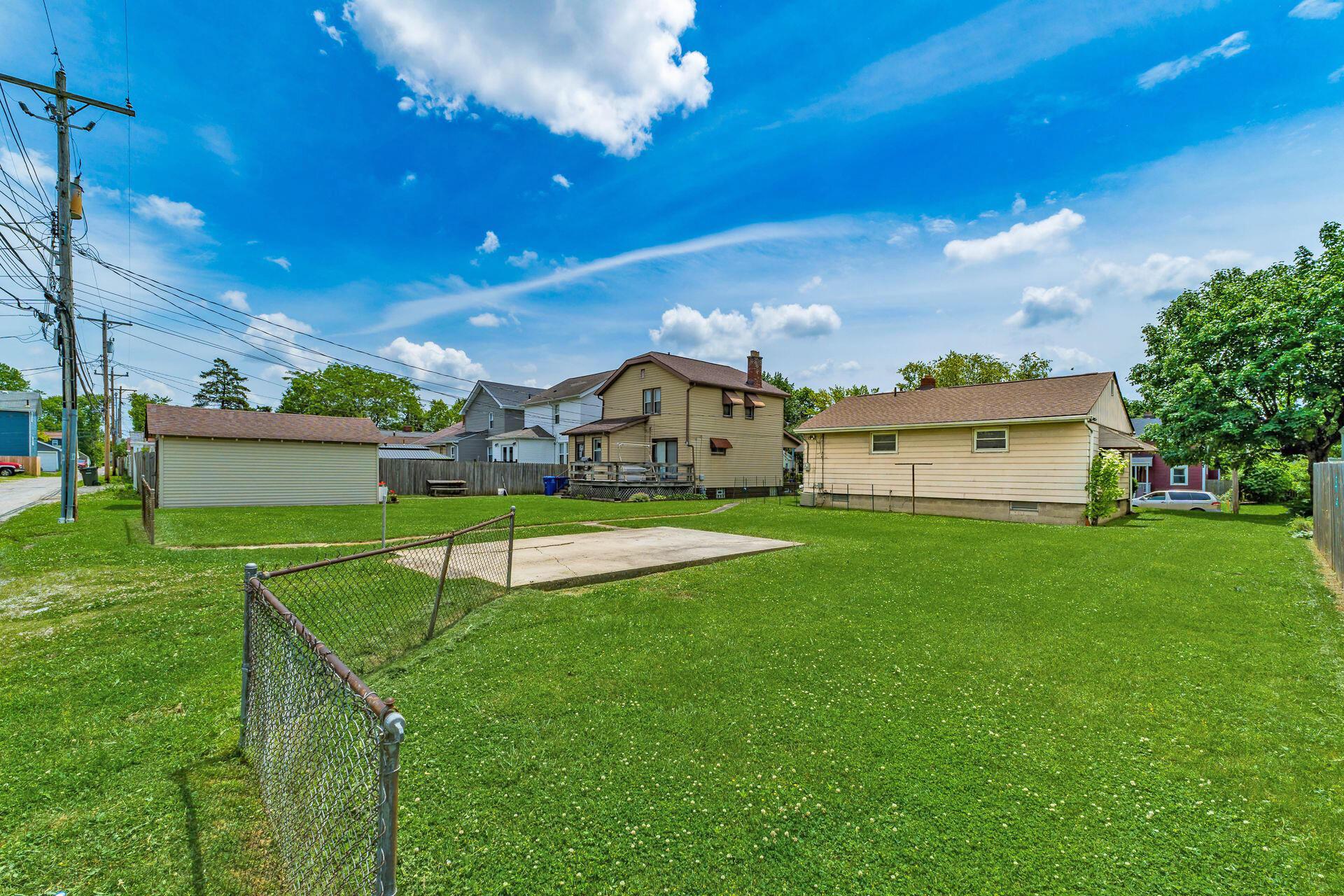 672 E Mithoff Street Property Photo 21