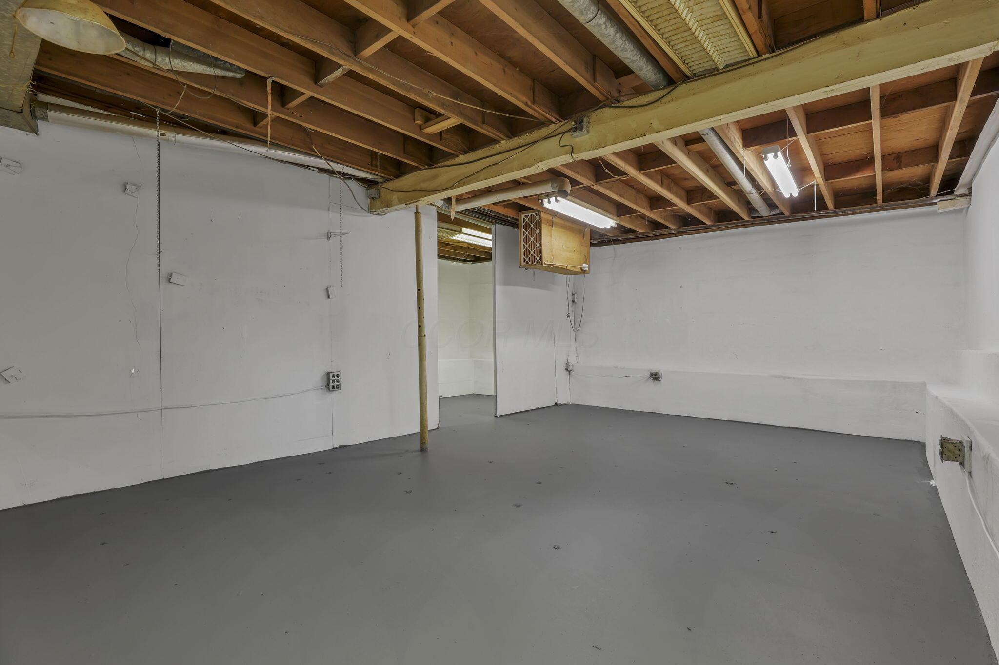 4636 Dundee Avenue Property Photo 24