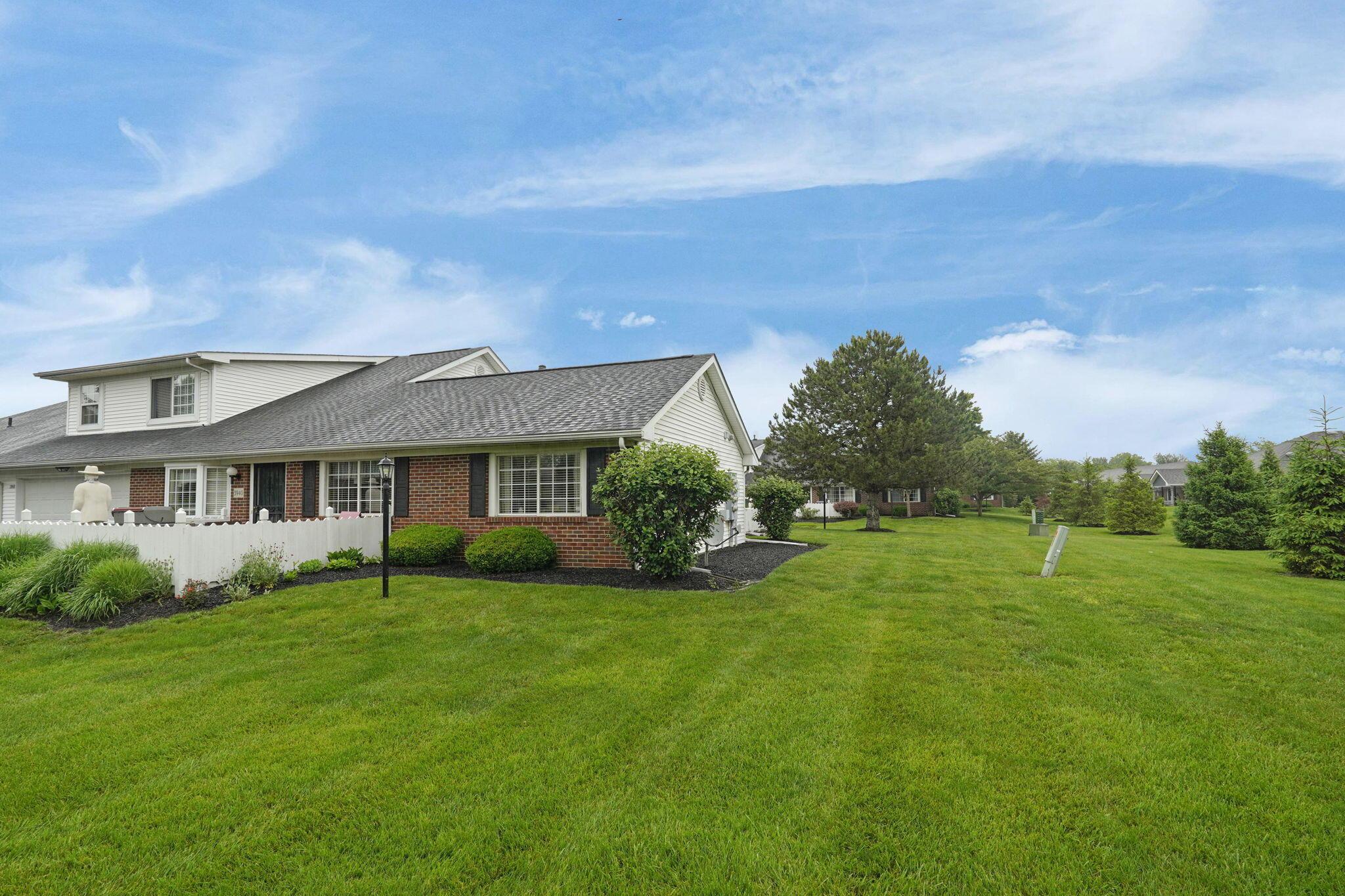 3940 Crestfield Drive Property Photo 3
